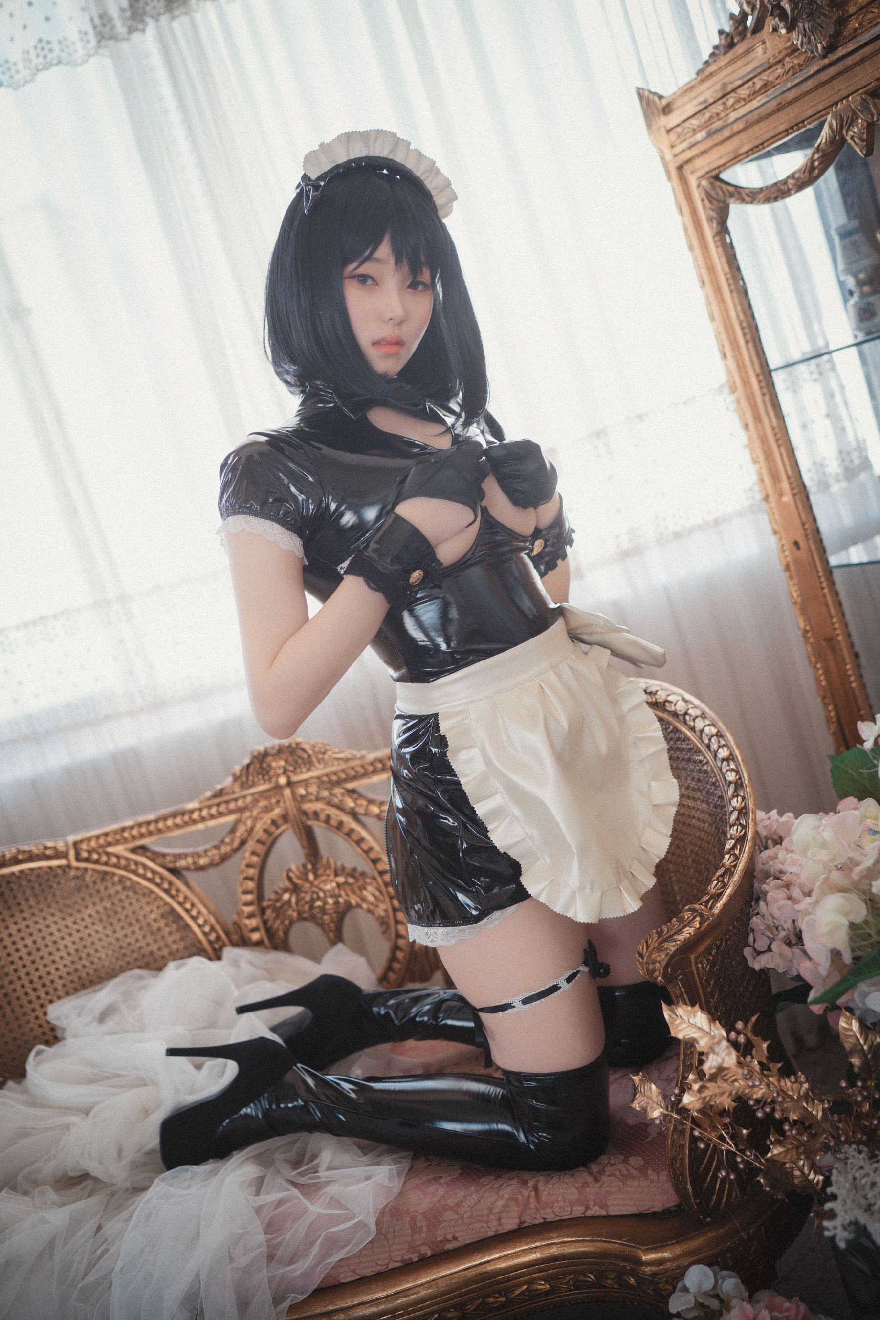[DJAWA]  BamBi - Femme de Chambre en Latex