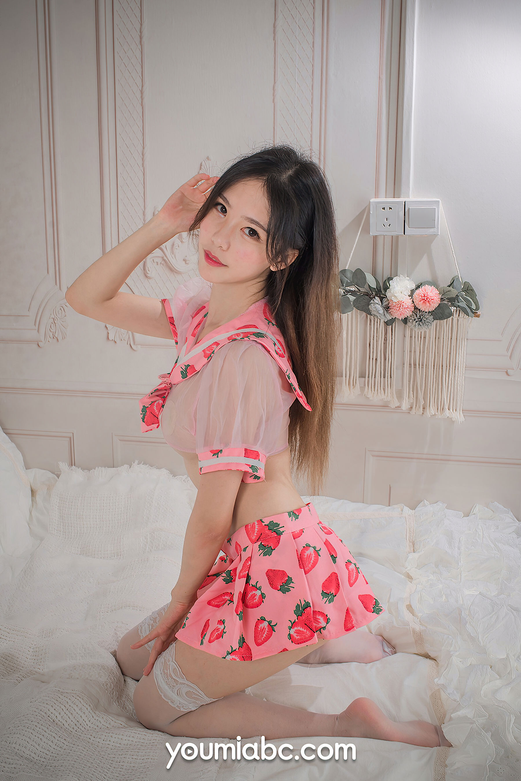[尤蜜YouMi]  抖娘利世 今天是草莓味