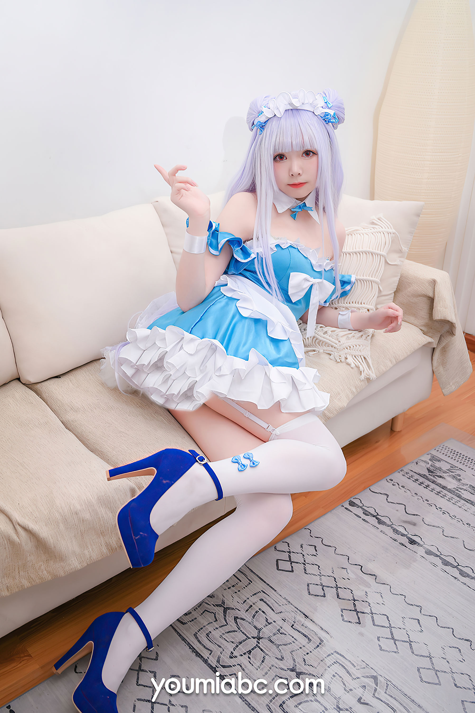 [尤蜜YouMi]  向小圆 小天鹅女仆