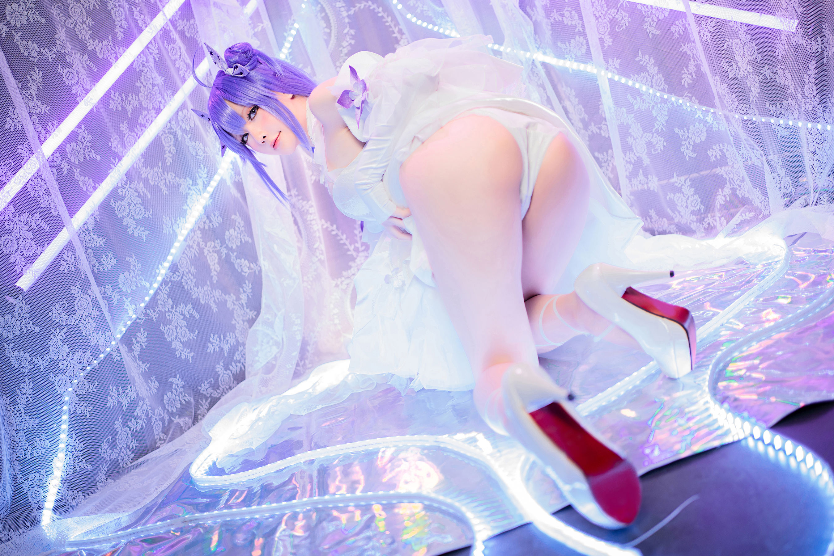 [网红COSER写真] Coser小姐姐星之迟迟 - 纯白と漆黑《独角兽》