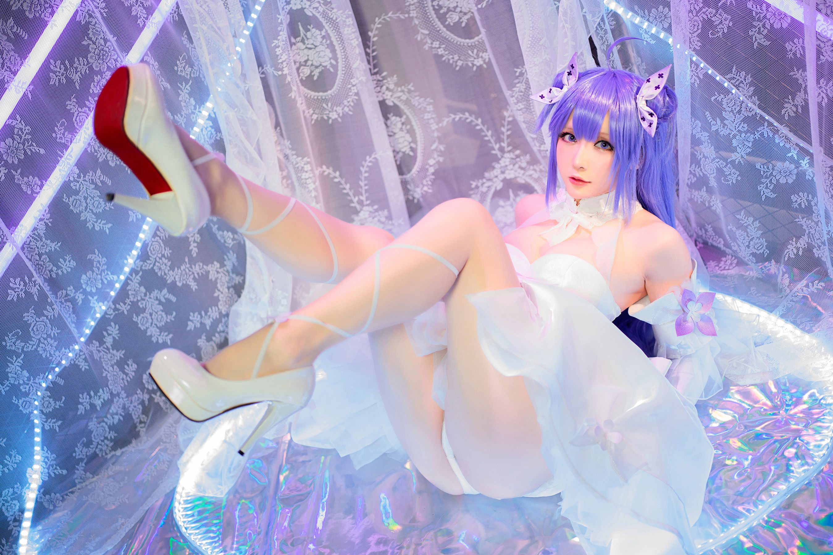 [网红COSER写真] Coser小姐姐星之迟迟 - 纯白と漆黑《独角兽》