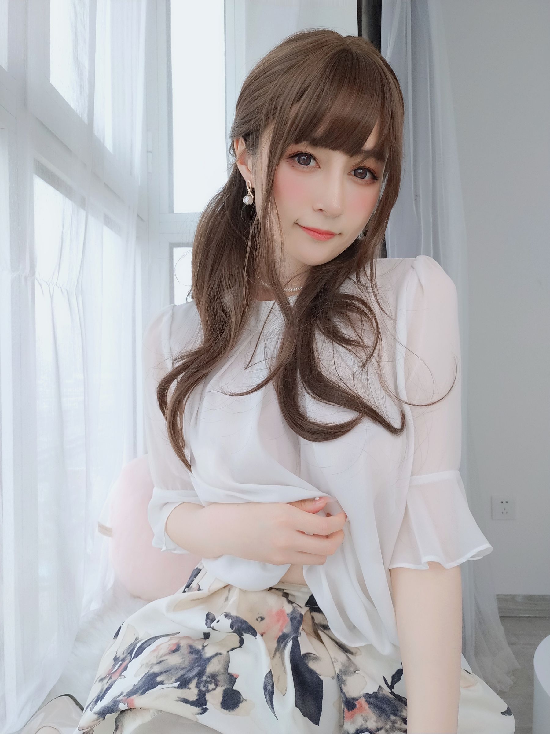 [网红COSER写真] Coser小姐姐白银 - 肉丝人妻