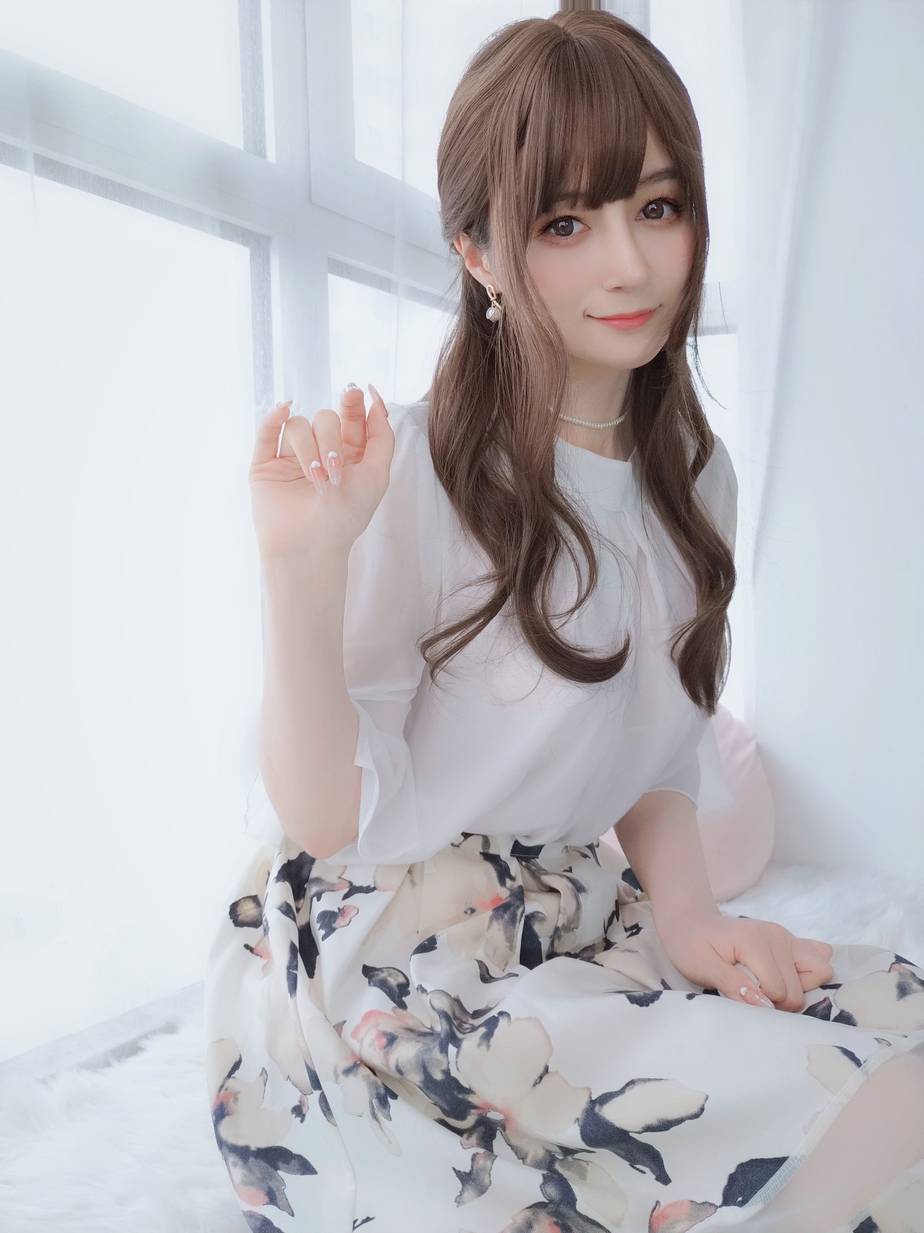 [网红COSER写真] Coser小姐姐白银 - 肉丝人妻
