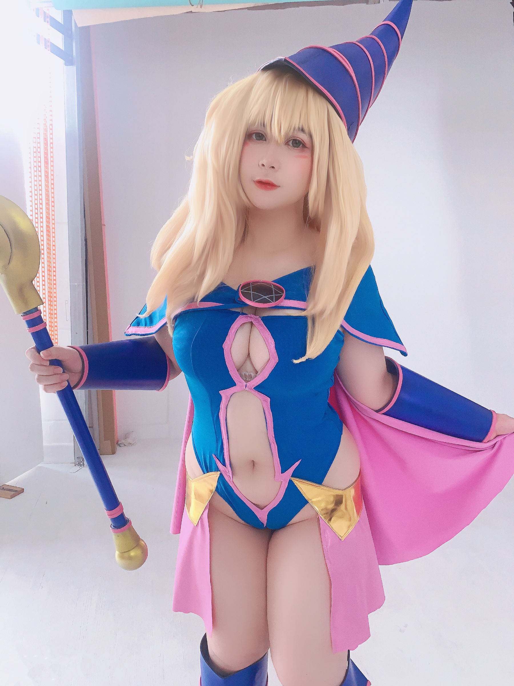 [网红COSER写真] Uy Uy - Dark Magicial Girl