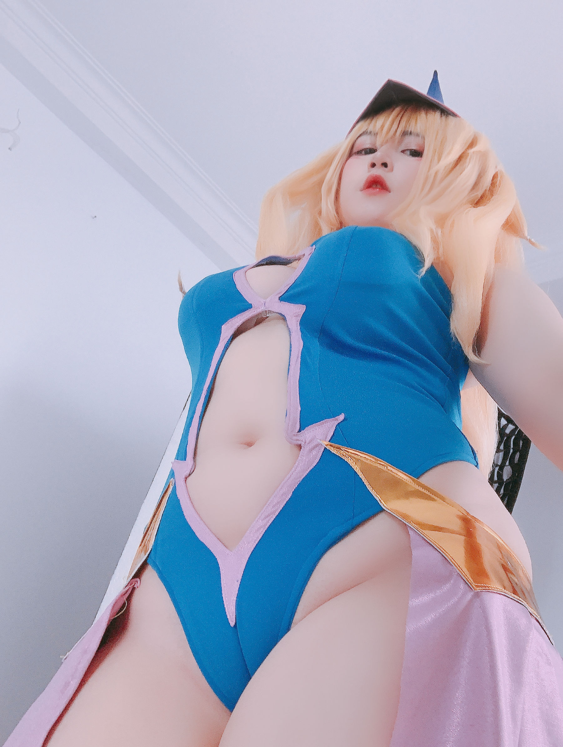 [网红COSER写真] Uy Uy - Dark Magicial Girl