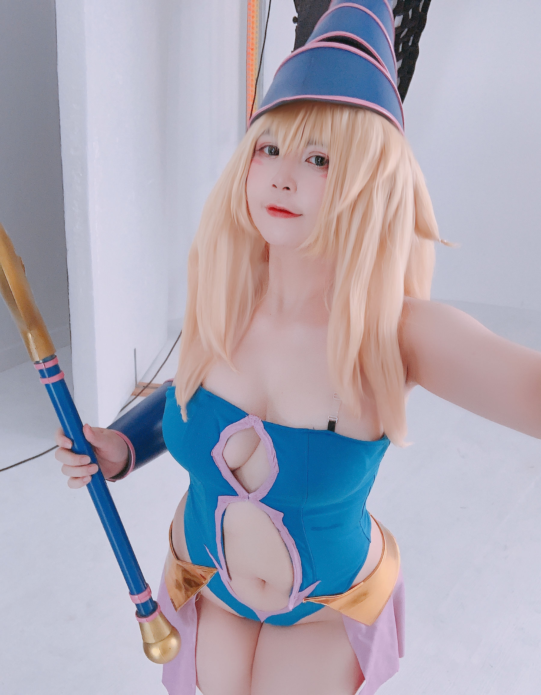 [网红COSER写真] Uy Uy - Dark Magicial Girl