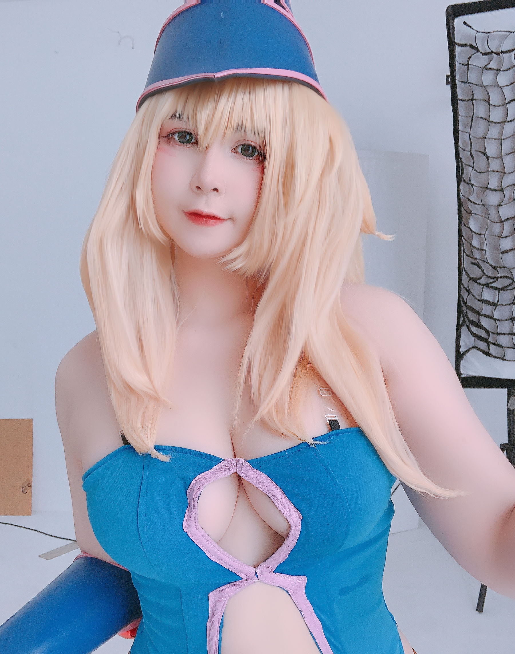 [网红COSER写真] Uy Uy - Dark Magicial Girl