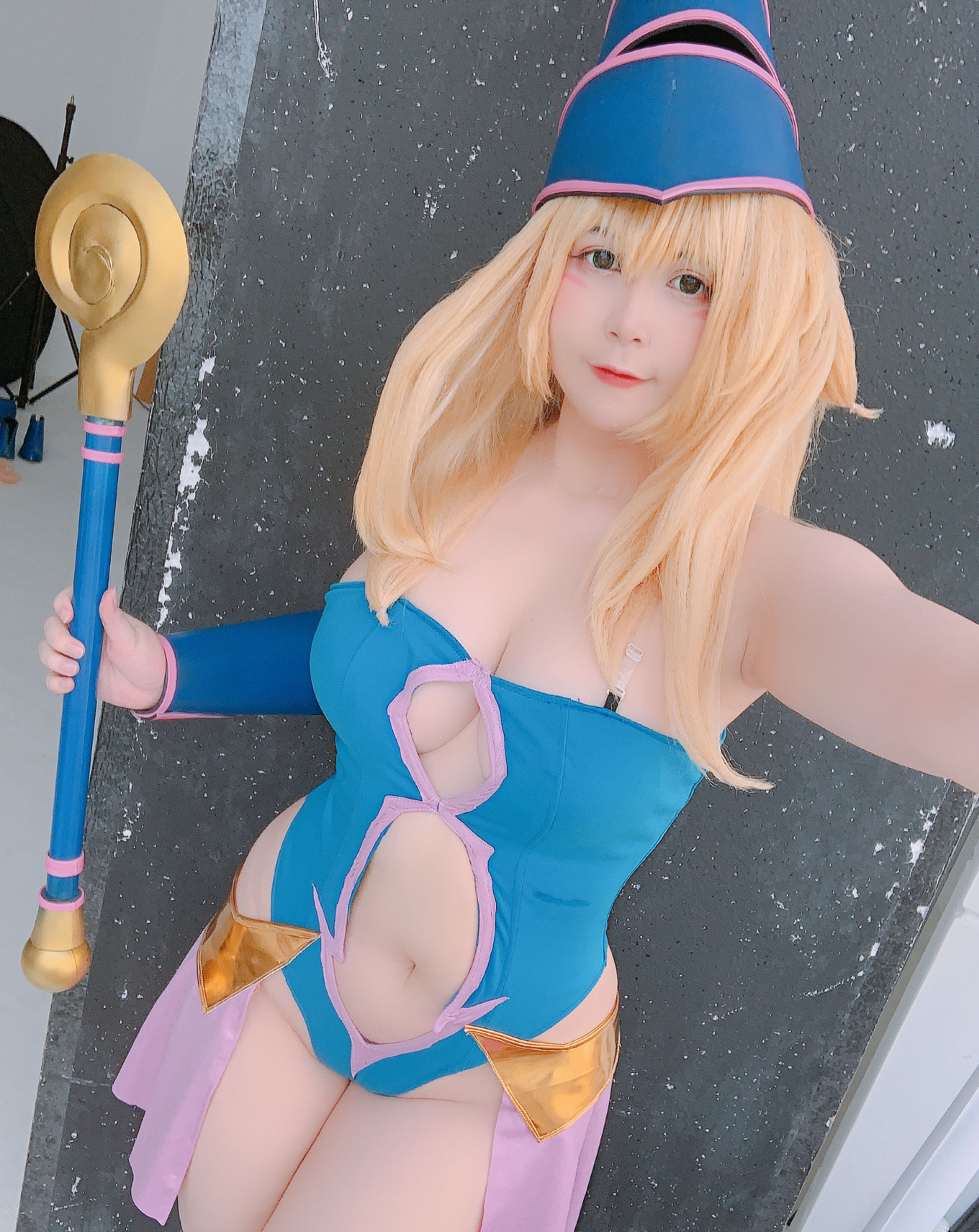 [网红COSER写真] Uy Uy - Dark Magicial Girl