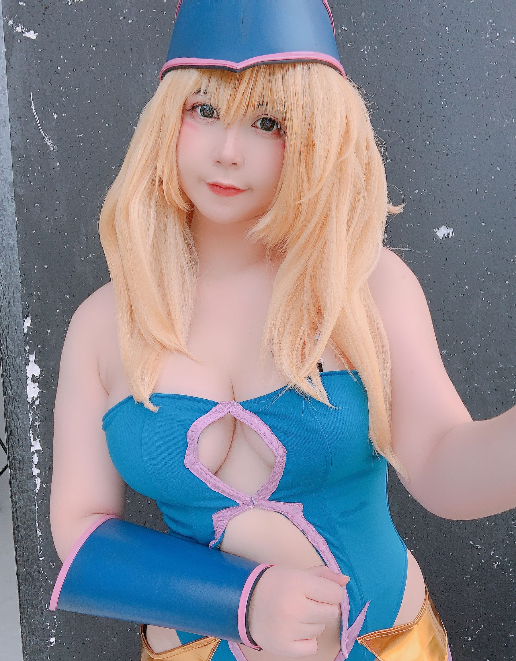 [网红COSER写真] Uy Uy - Dark Magicial Girl
