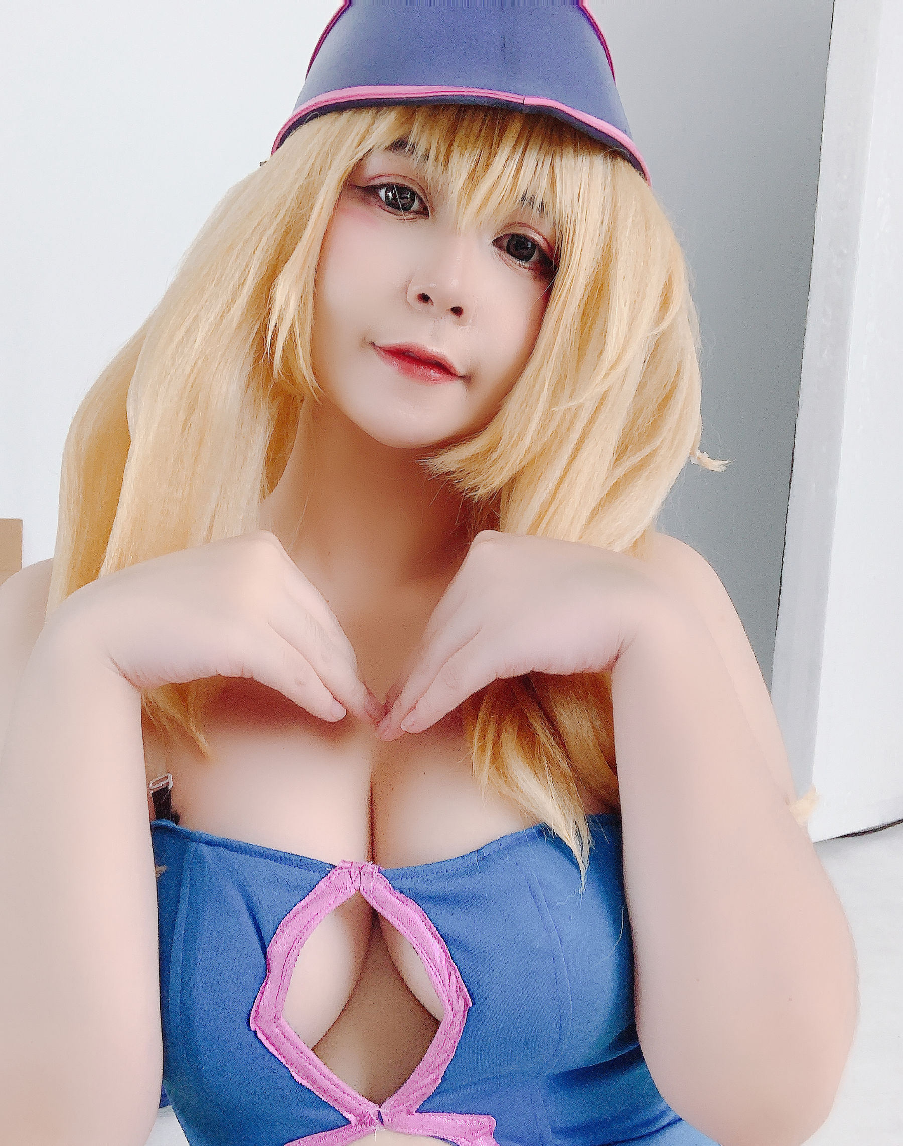 [网红COSER写真] Uy Uy - Dark Magicial Girl