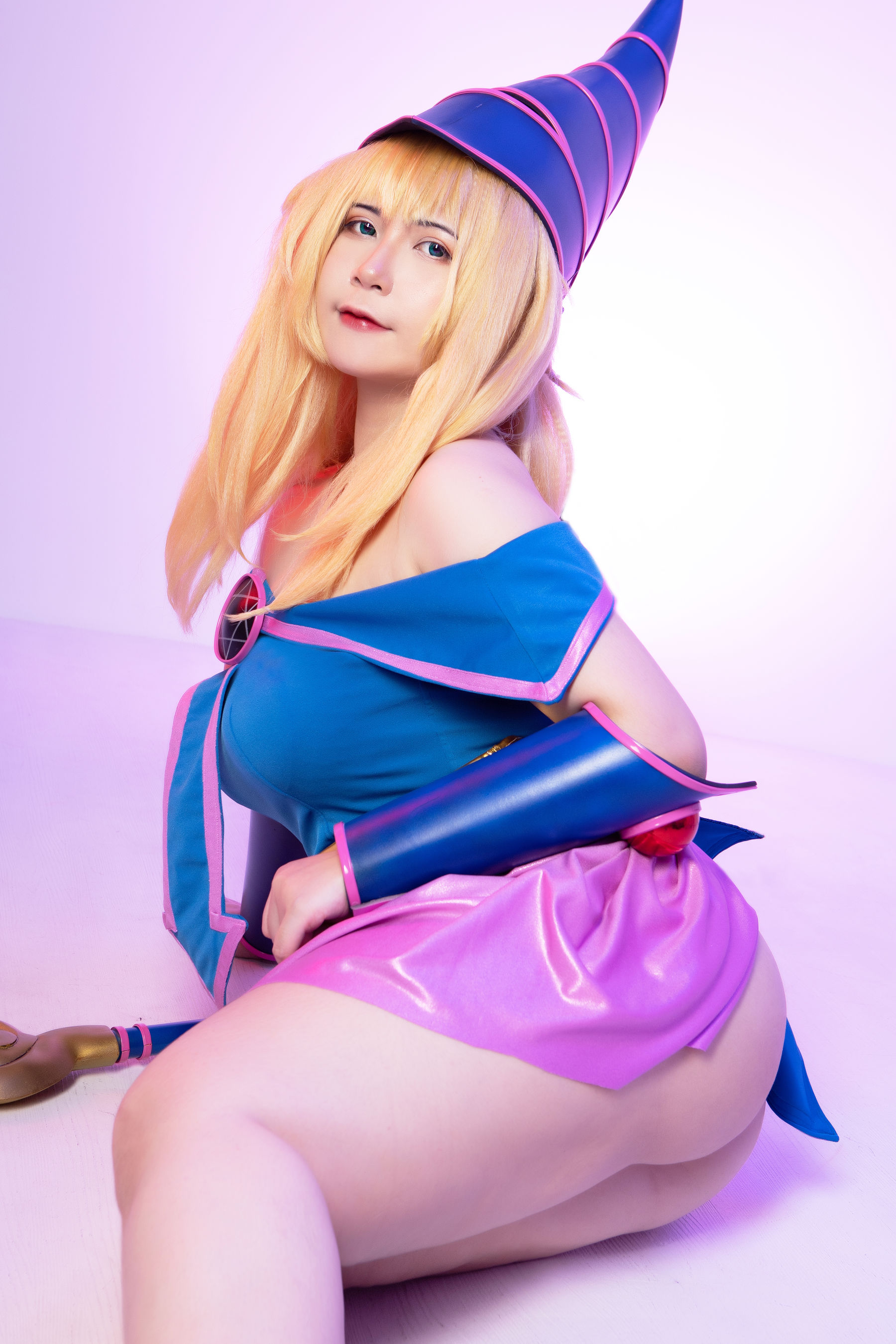 [网红COSER写真] Uy Uy - Dark Magicial Girl
