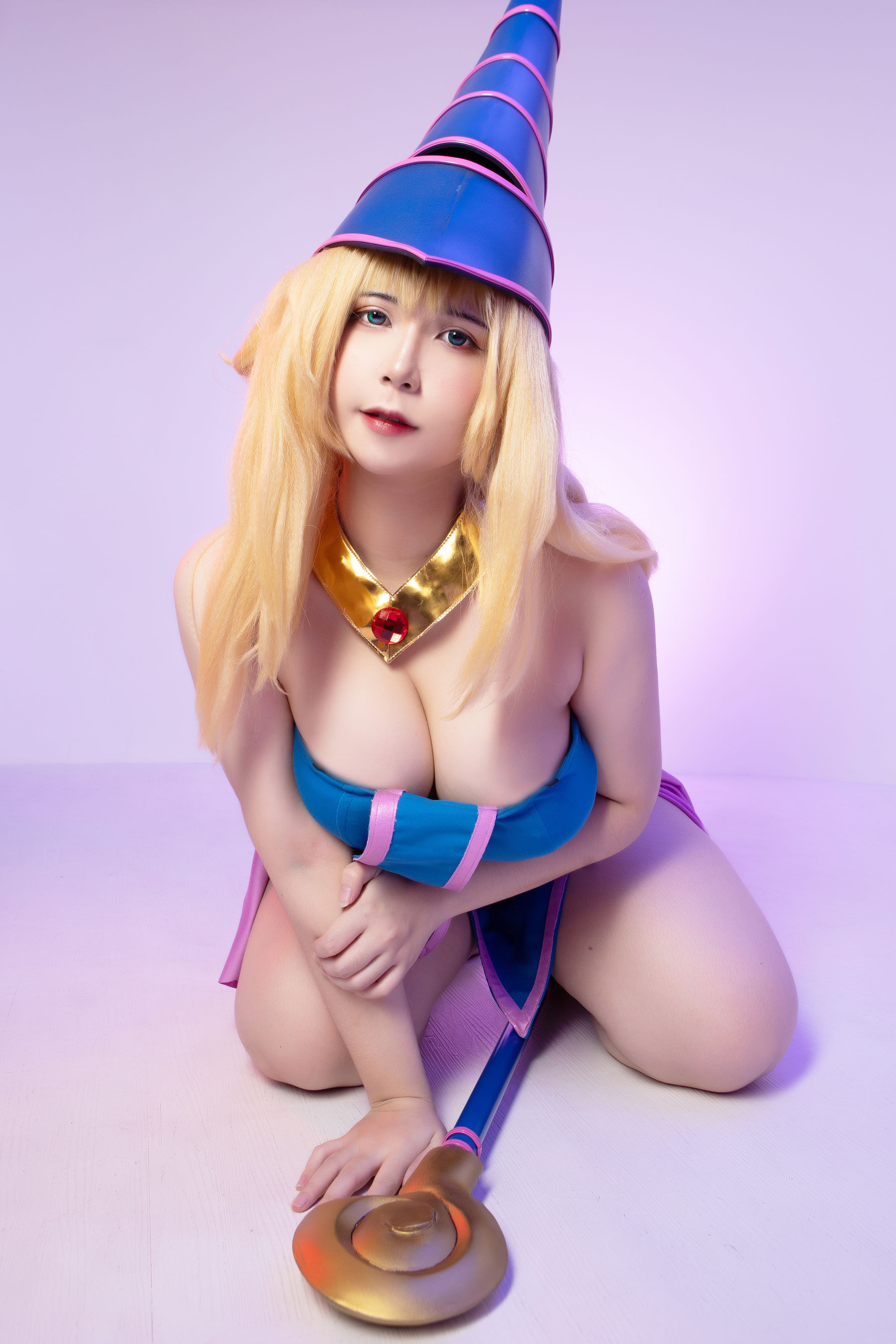 [网红COSER写真] Uy Uy - Dark Magicial Girl
