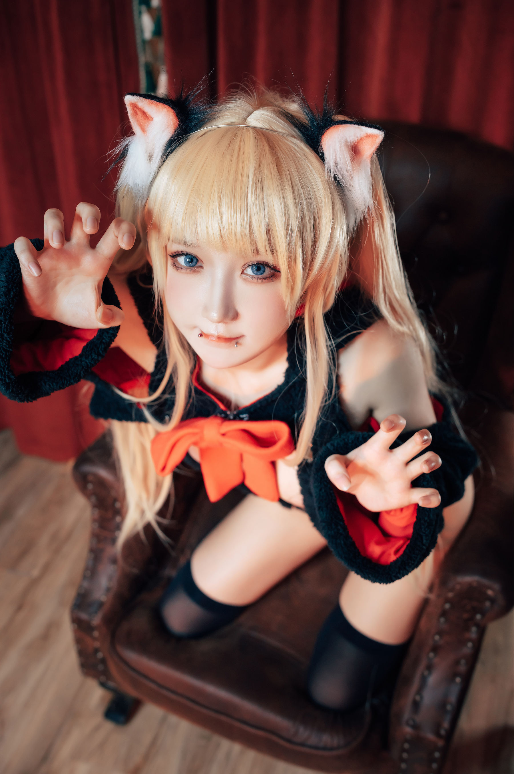 [网红COSER写真] 动漫博主阿包也是兔娘 - 小猫咪能有什么坏心眼呢