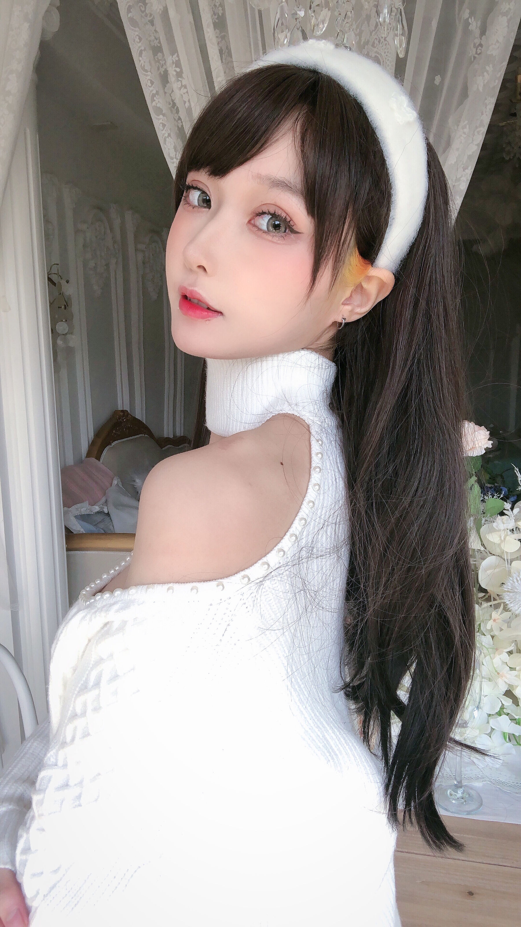 [网红COSER写真] 动漫博主阿包也是兔娘 - 纯欲女友