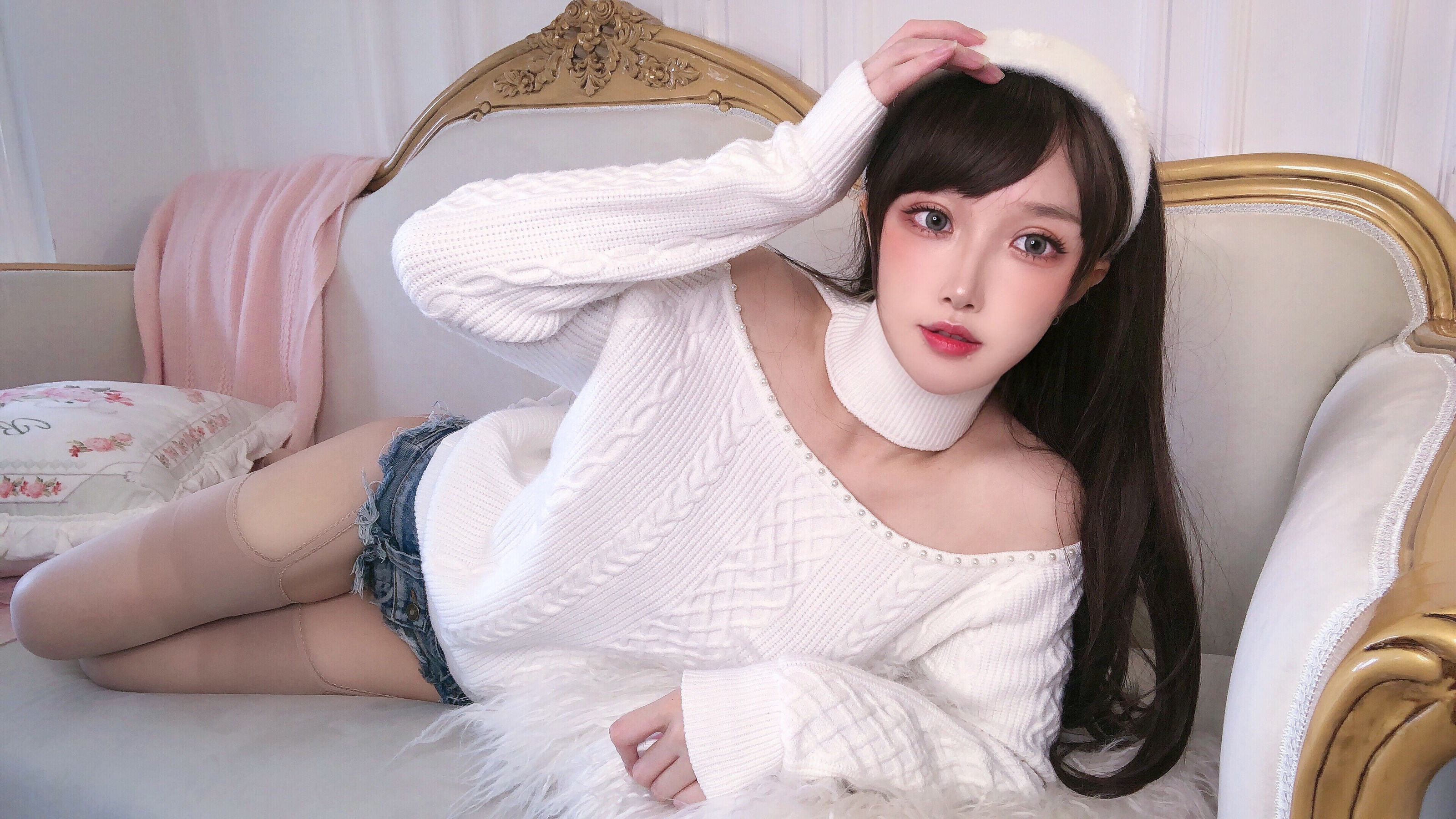 [网红COSER写真] 动漫博主阿包也是兔娘 - 纯欲女友