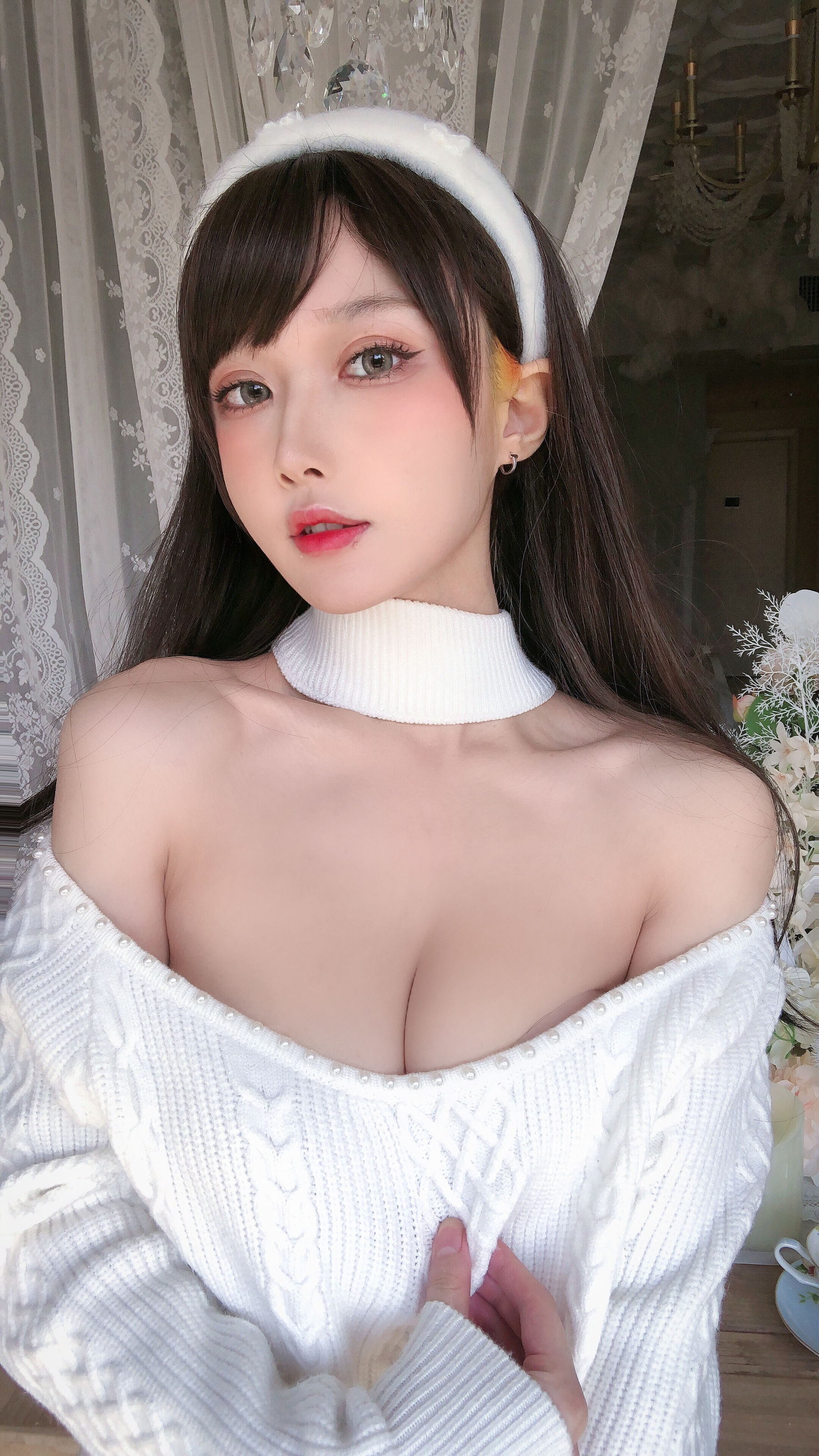 [网红COSER写真] 动漫博主阿包也是兔娘 - 纯欲女友