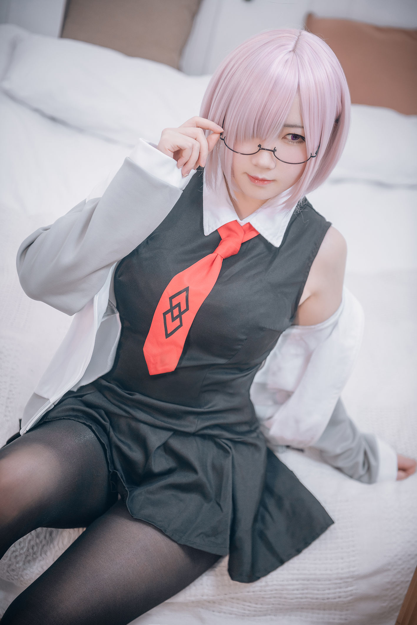 [网红COSER写真] 微肉感萌妹是本末末 - 玛修常服＆猫咪下着