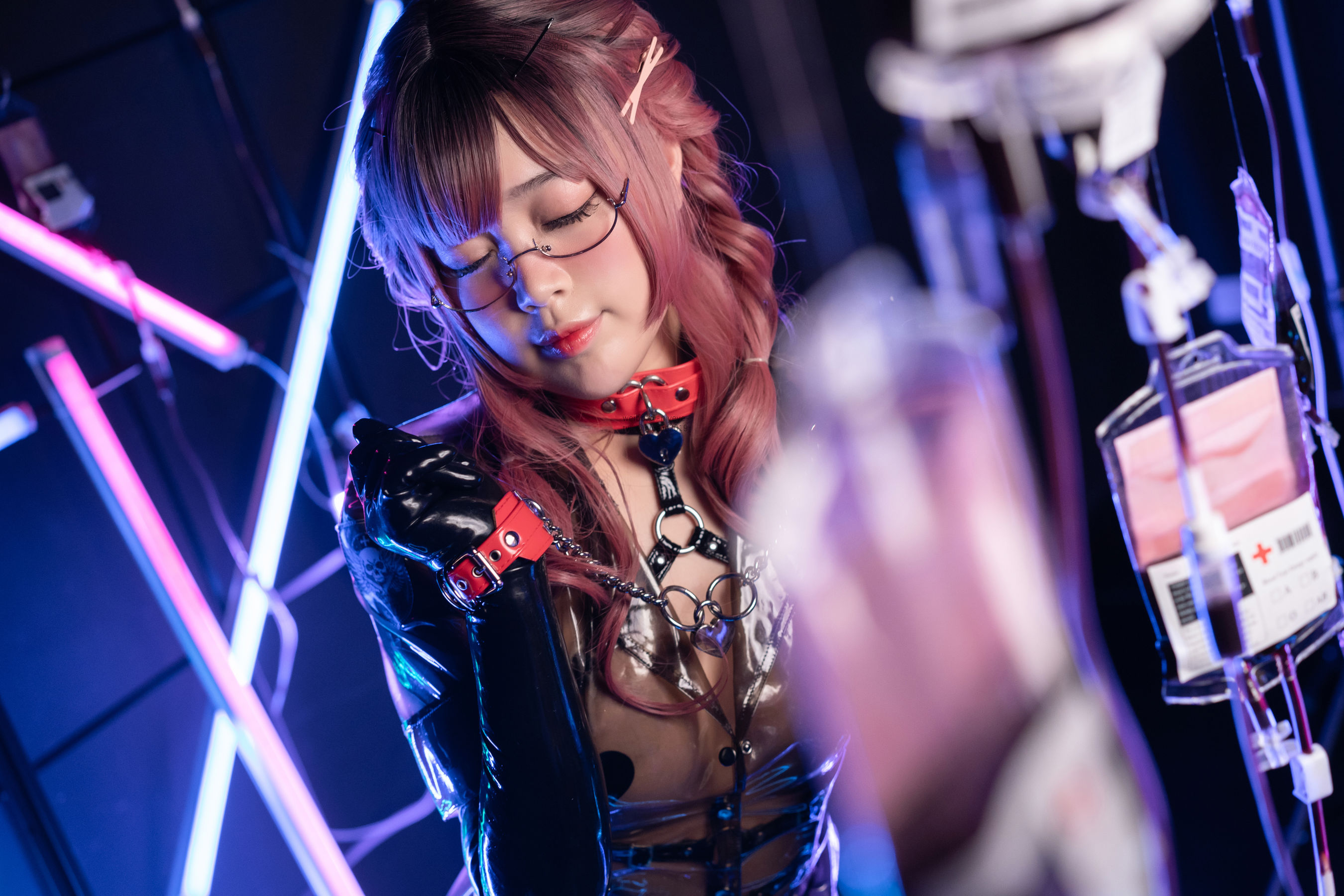 [网红COSER写真] 萌系小姐姐-白烨- - 痴女护士