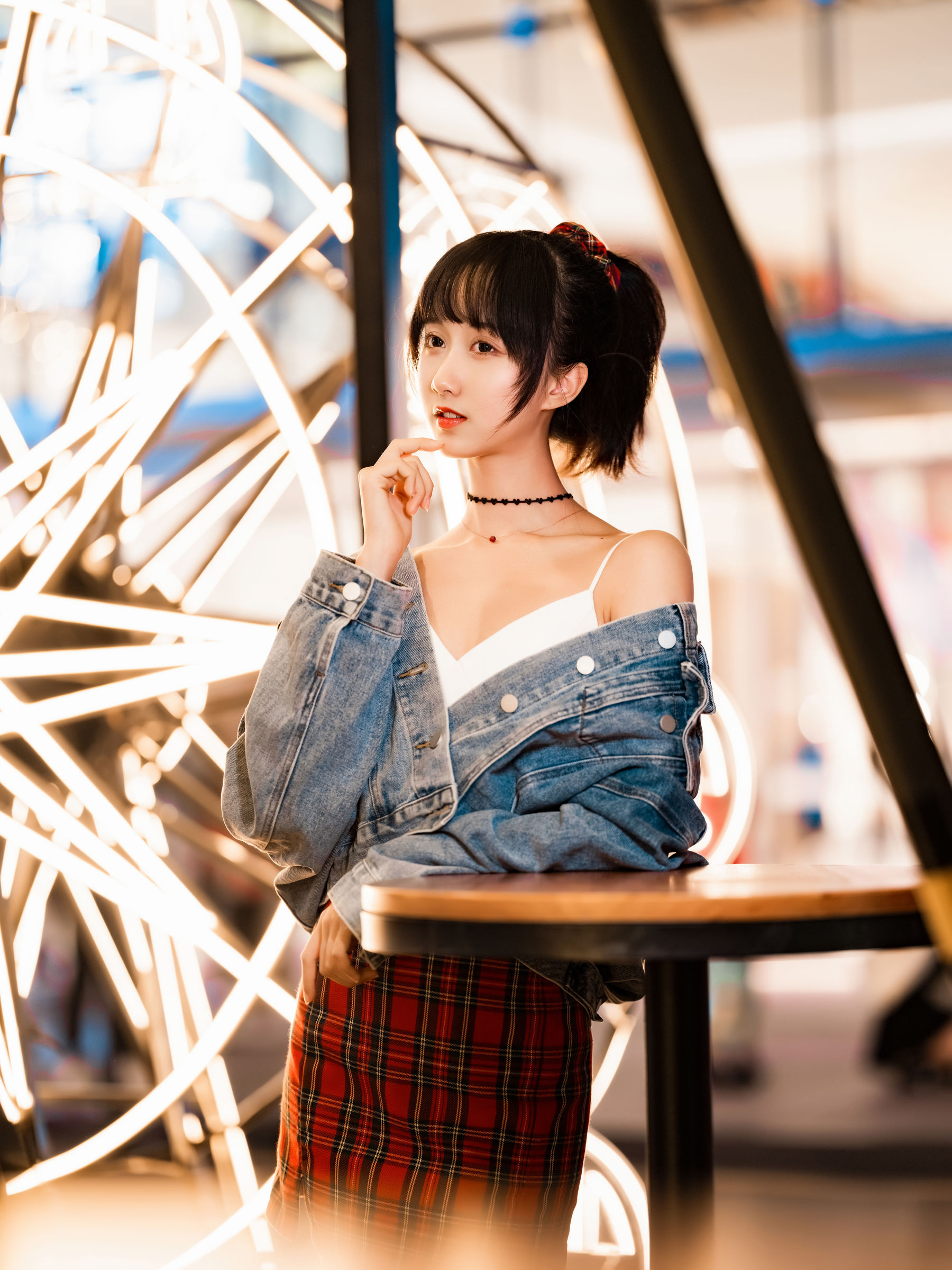 [网红COSER写真] 萌系小姐姐木绵绵OwO - 都市夜恋