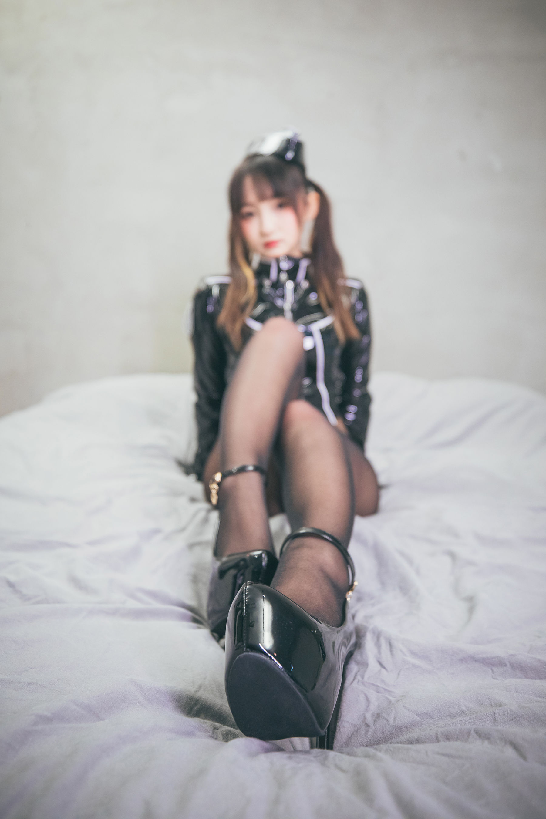 [网红COSER写真] 萝莉神楽板真冬 之お帰りなさい、指揮官