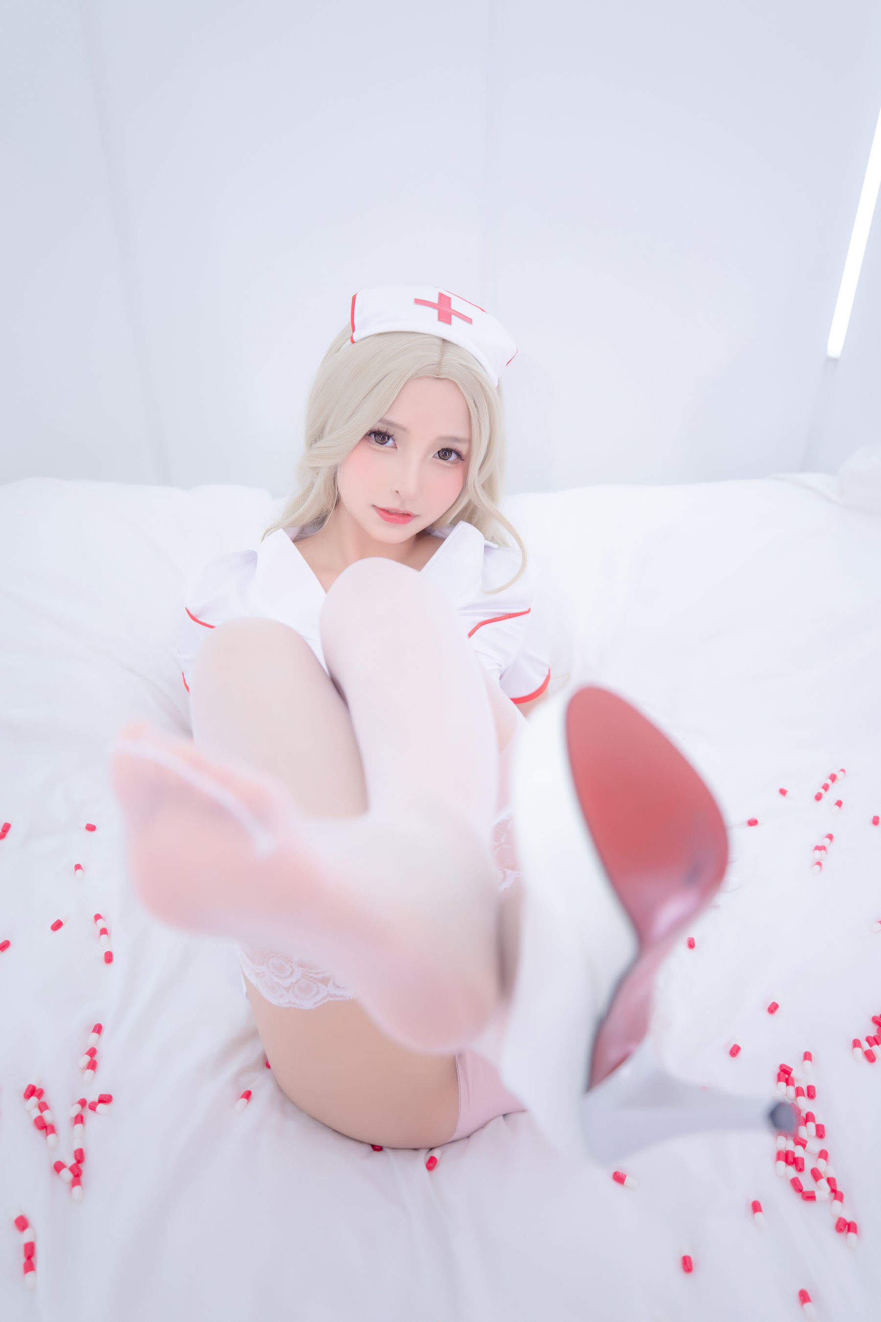 [网红COSER写真] 萝莉神楽板真冬 之心身バランス