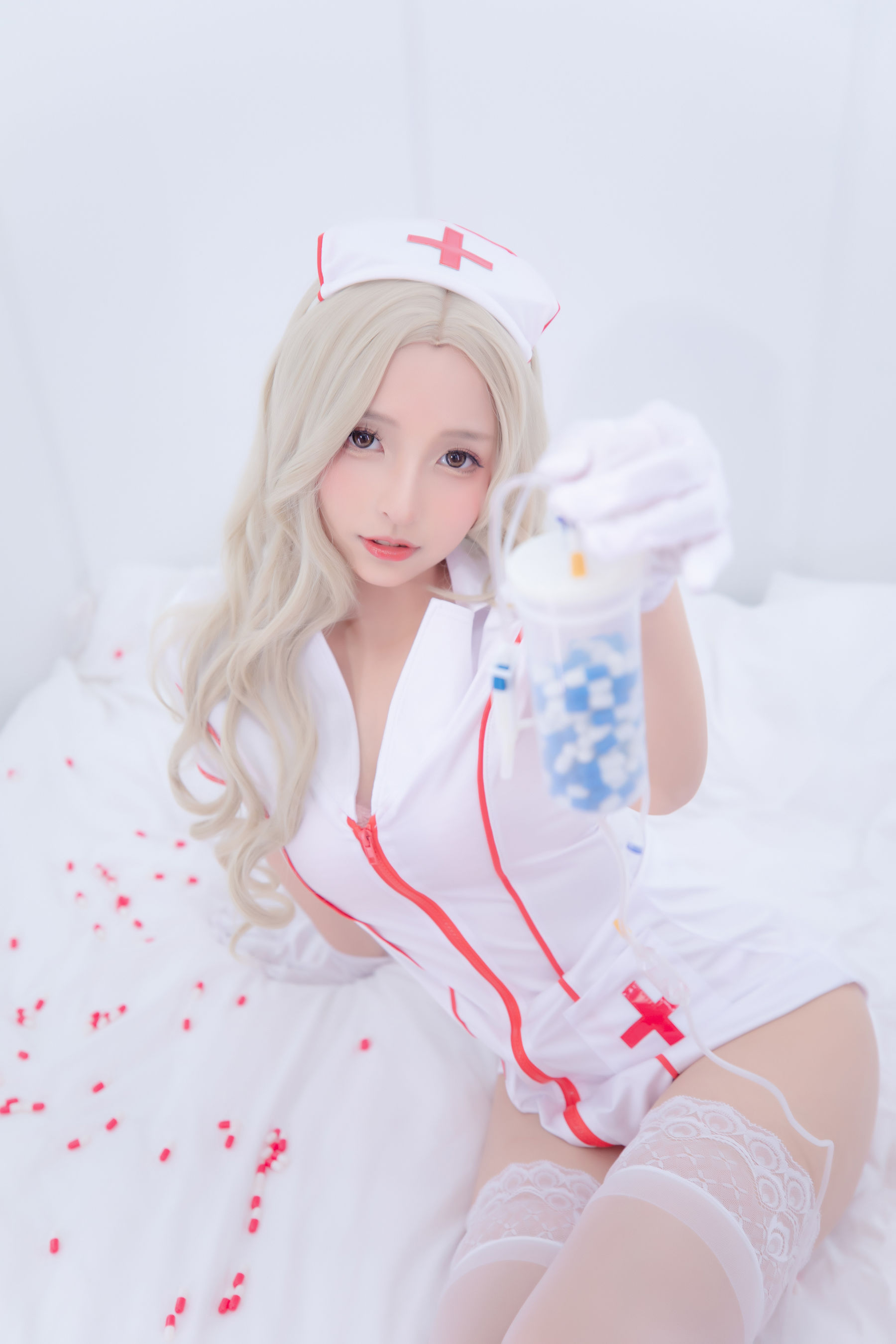[网红COSER写真] 萝莉神楽板真冬 之心身バランス