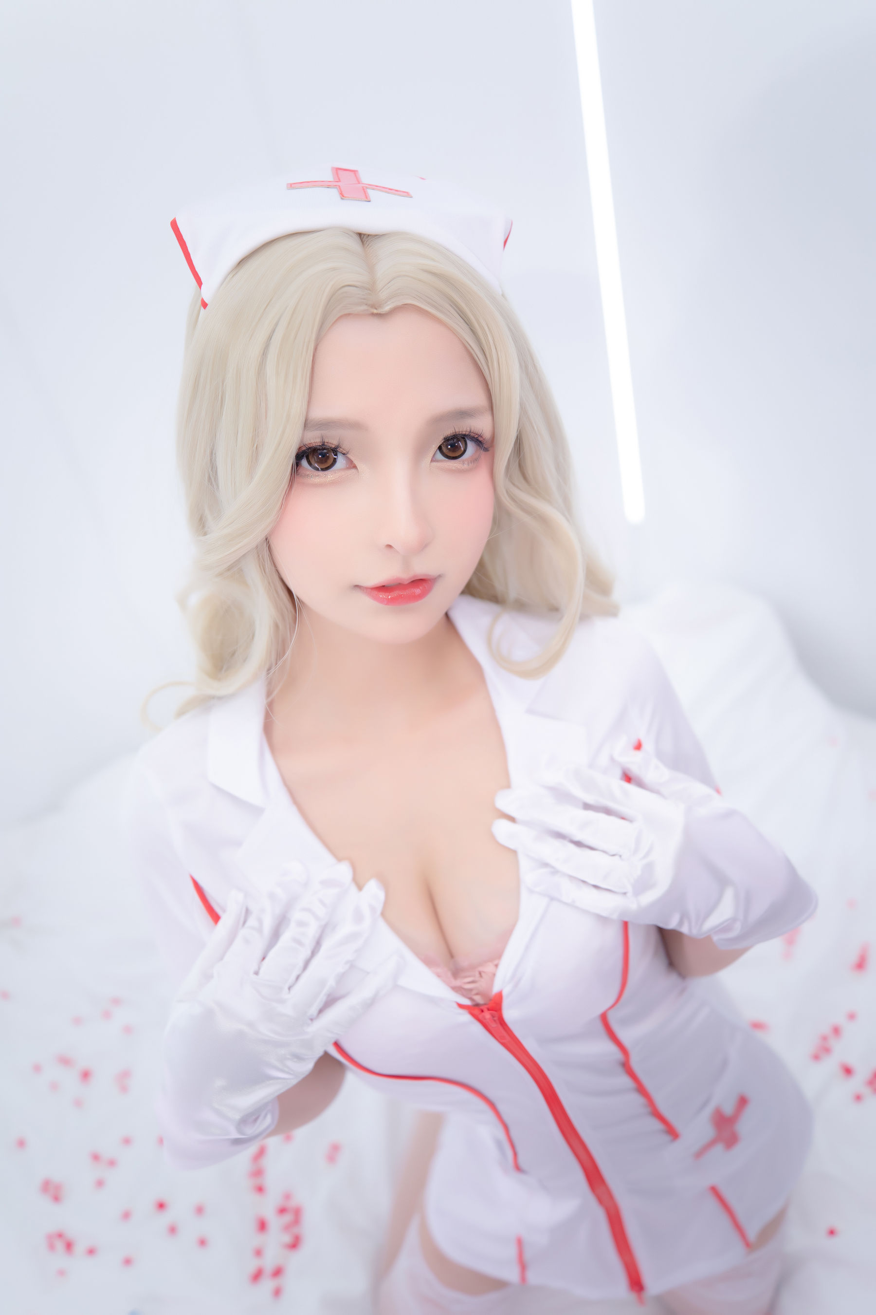 [网红COSER写真] 萝莉神楽板真冬 之心身バランス