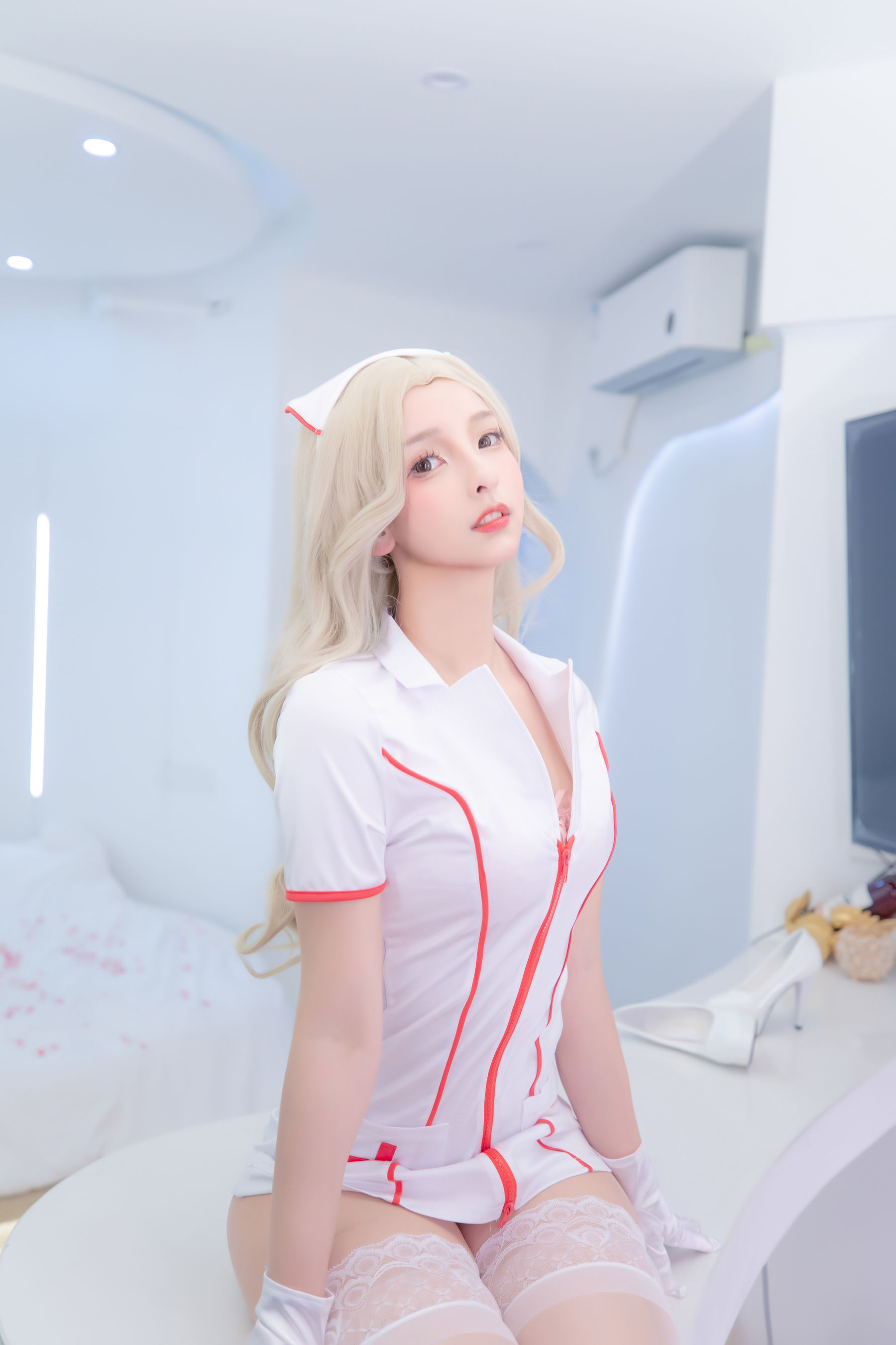 [网红COSER写真] 萝莉神楽板真冬 之心身バランス