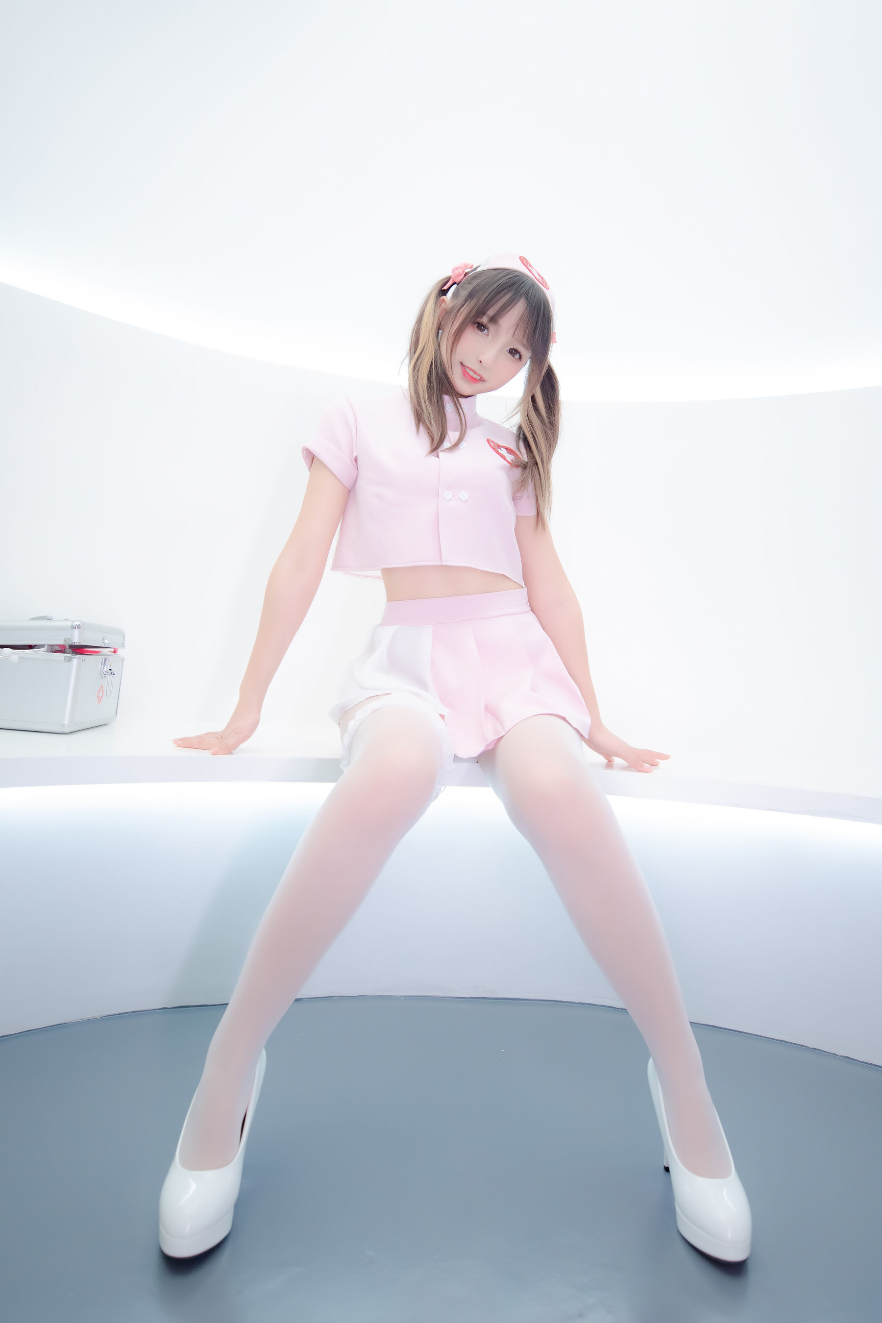 [网红COSER写真] 萝莉神楽板真冬 之心身バランス