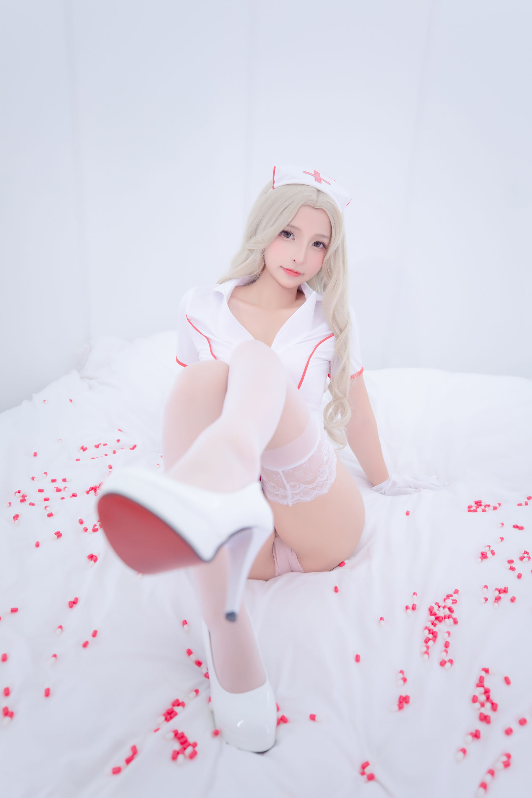 [网红COSER写真] 萝莉神楽板真冬 之心身バランス
