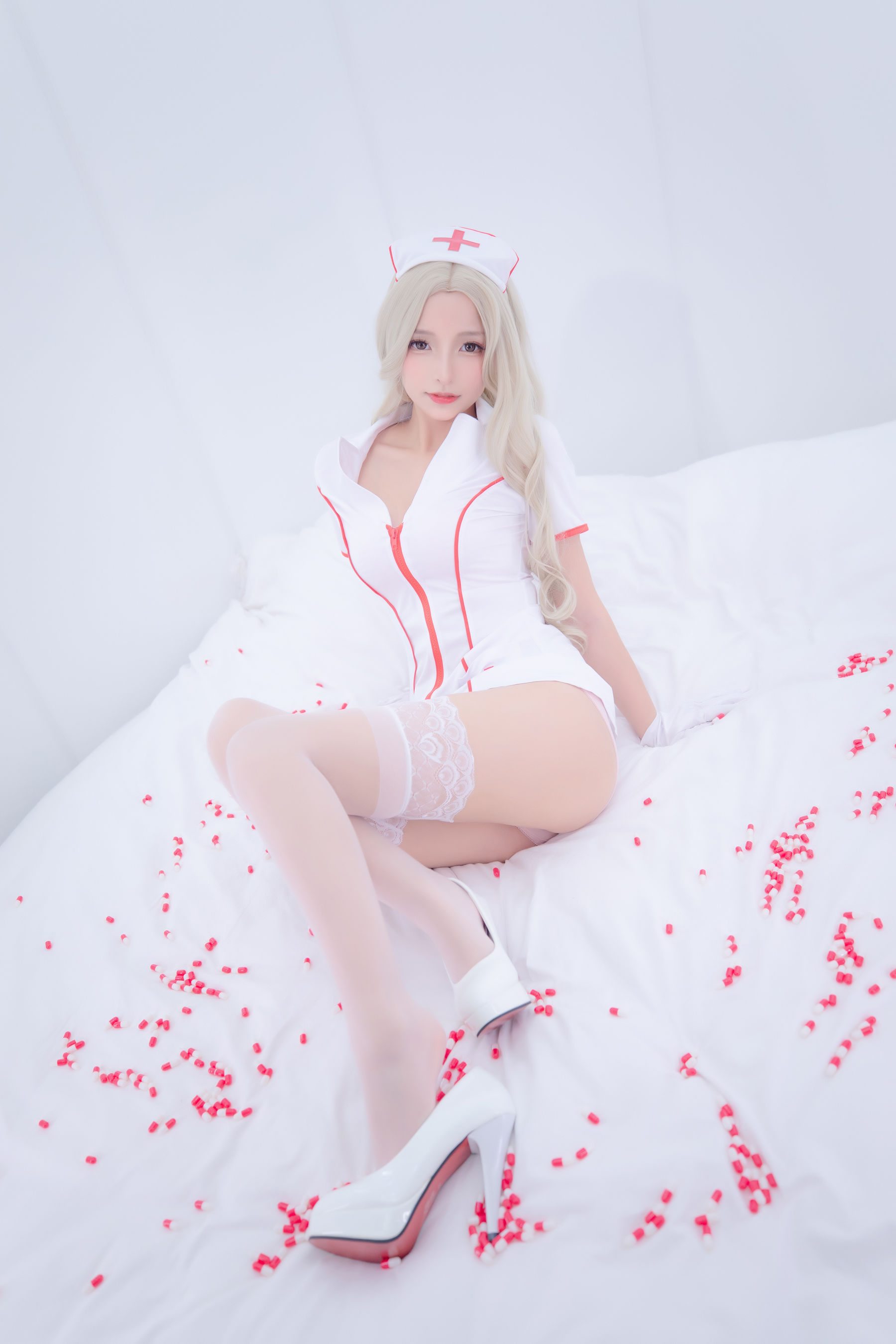 [网红COSER写真] 萝莉神楽板真冬 之心身バランス
