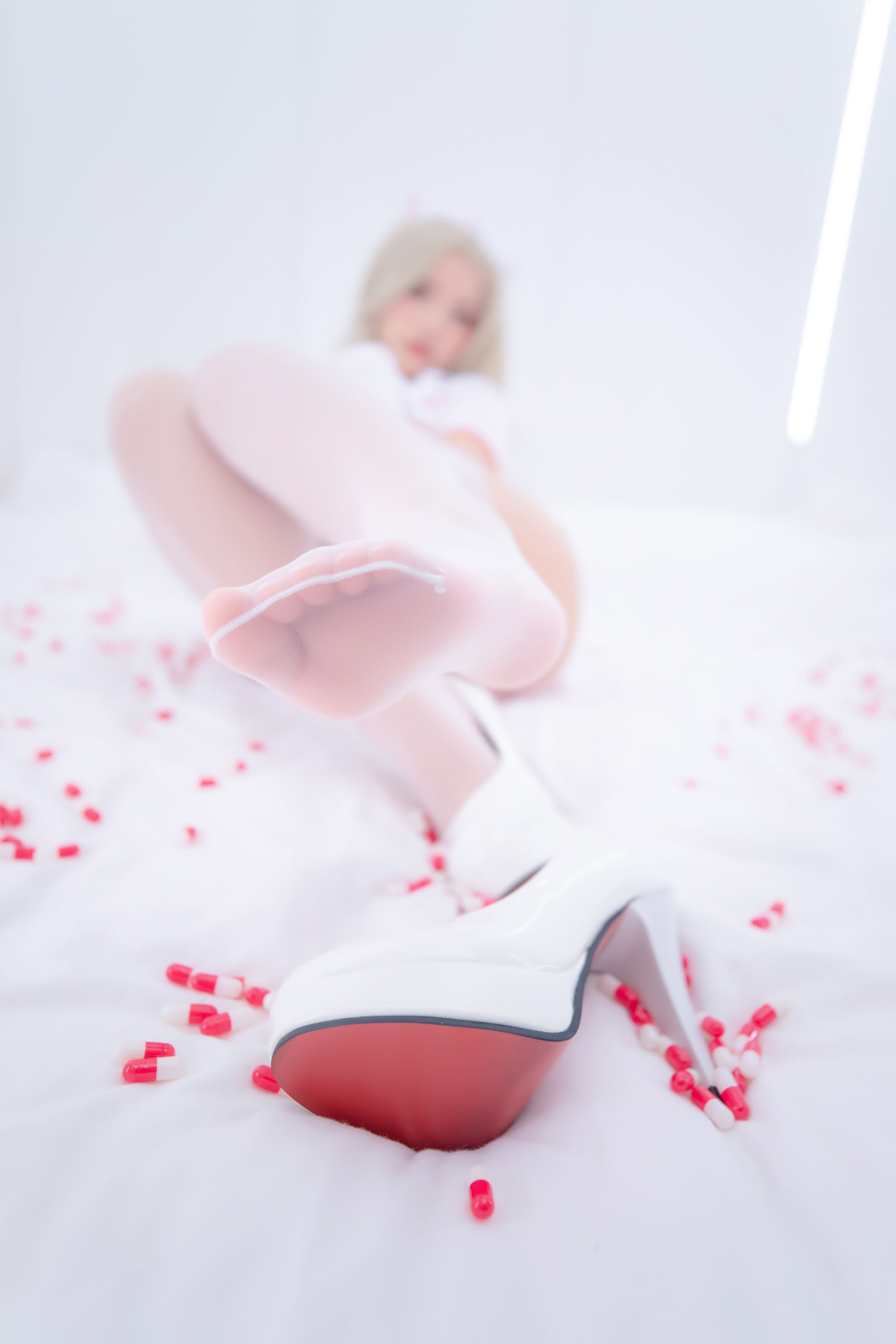 [网红COSER写真] 萝莉神楽板真冬 之心身バランス