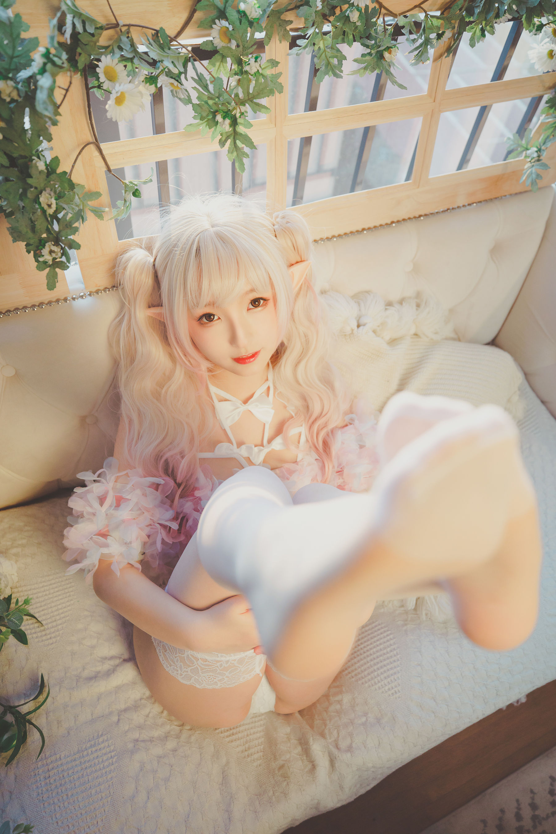 [网红COSER写真] 萝莉神楽板真冬 之柔らかい永遠