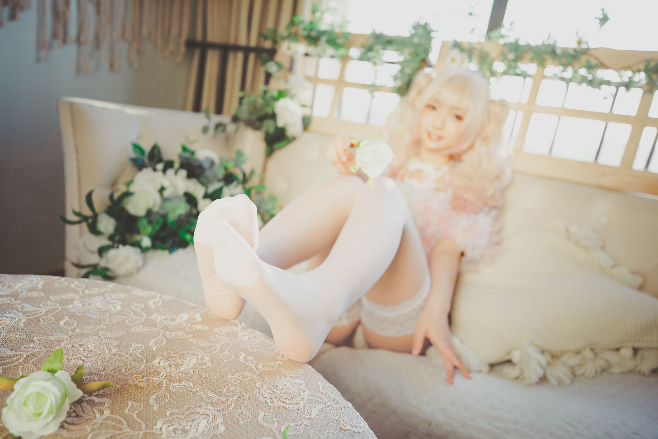 [网红COSER写真] 萝莉神楽板真冬 之柔らかい永遠