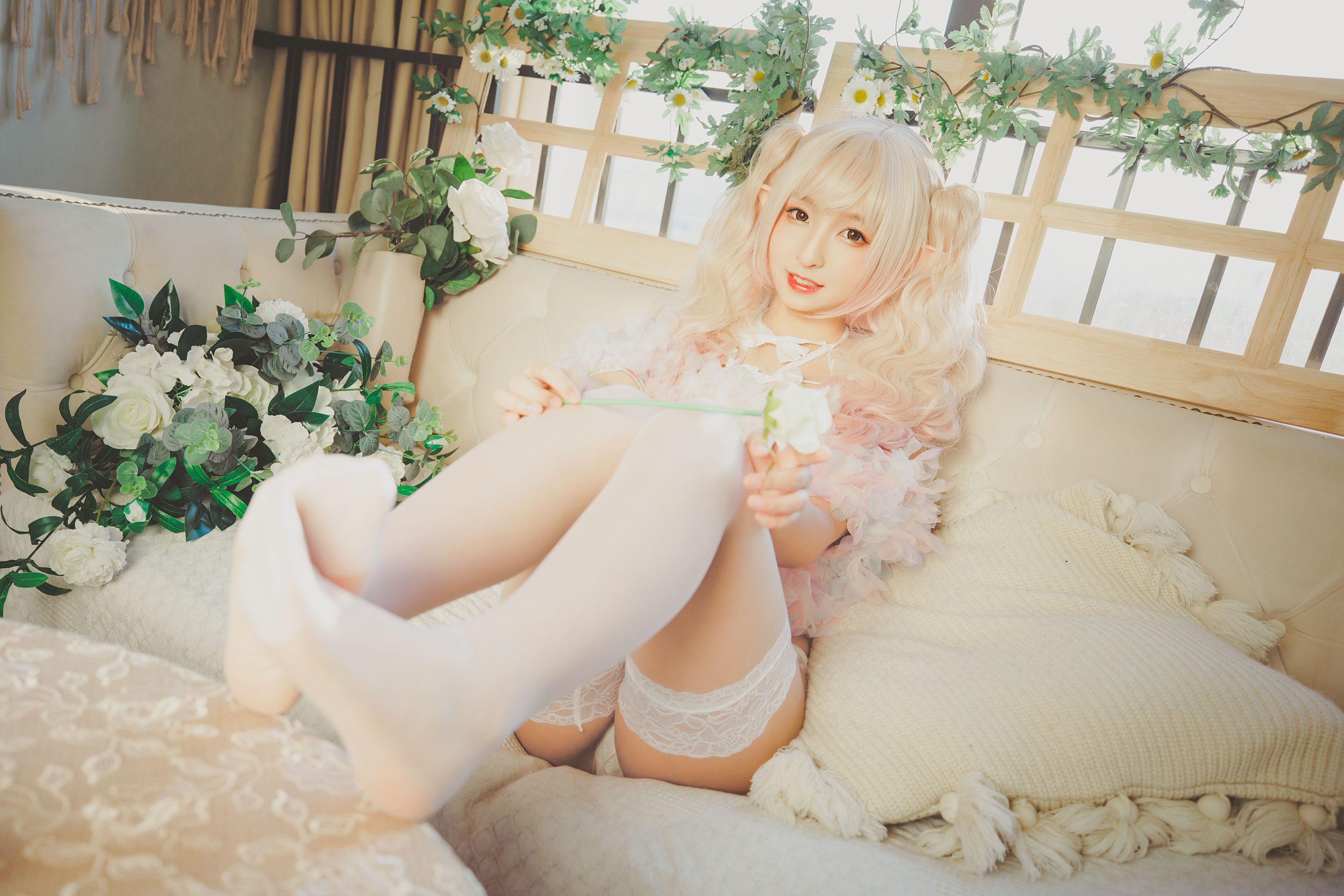 [网红COSER写真] 萝莉神楽板真冬 之柔らかい永遠