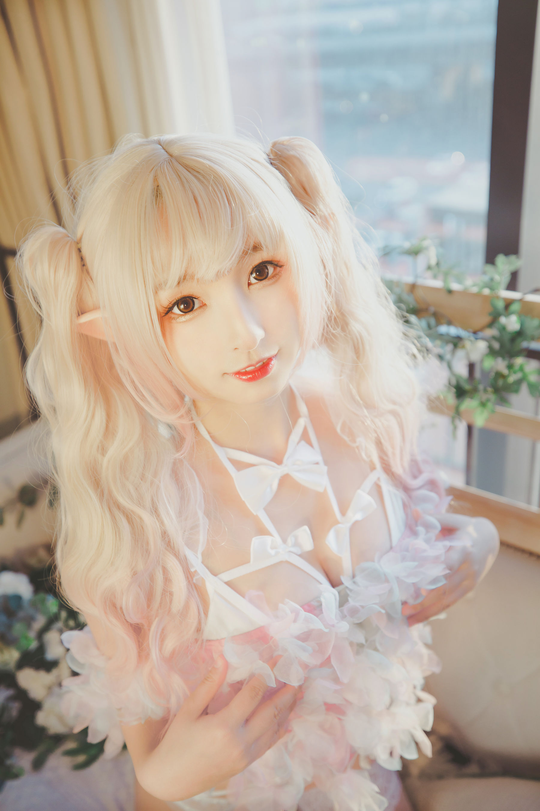 [网红COSER写真] 萝莉神楽板真冬 之柔らかい永遠