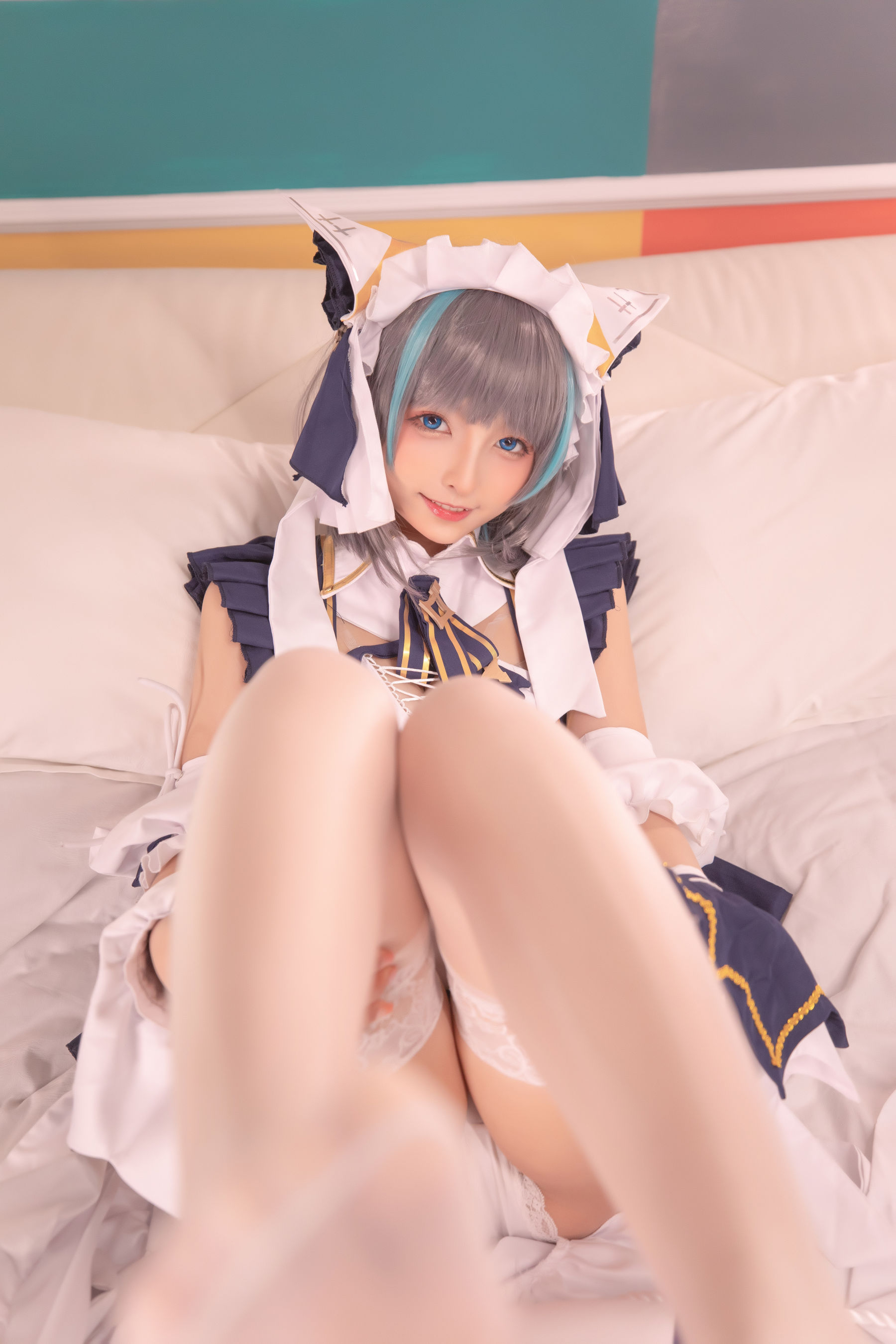 [网红COSER写真] 萝莉神楽板真冬 之柴郡 - 纯色庭院