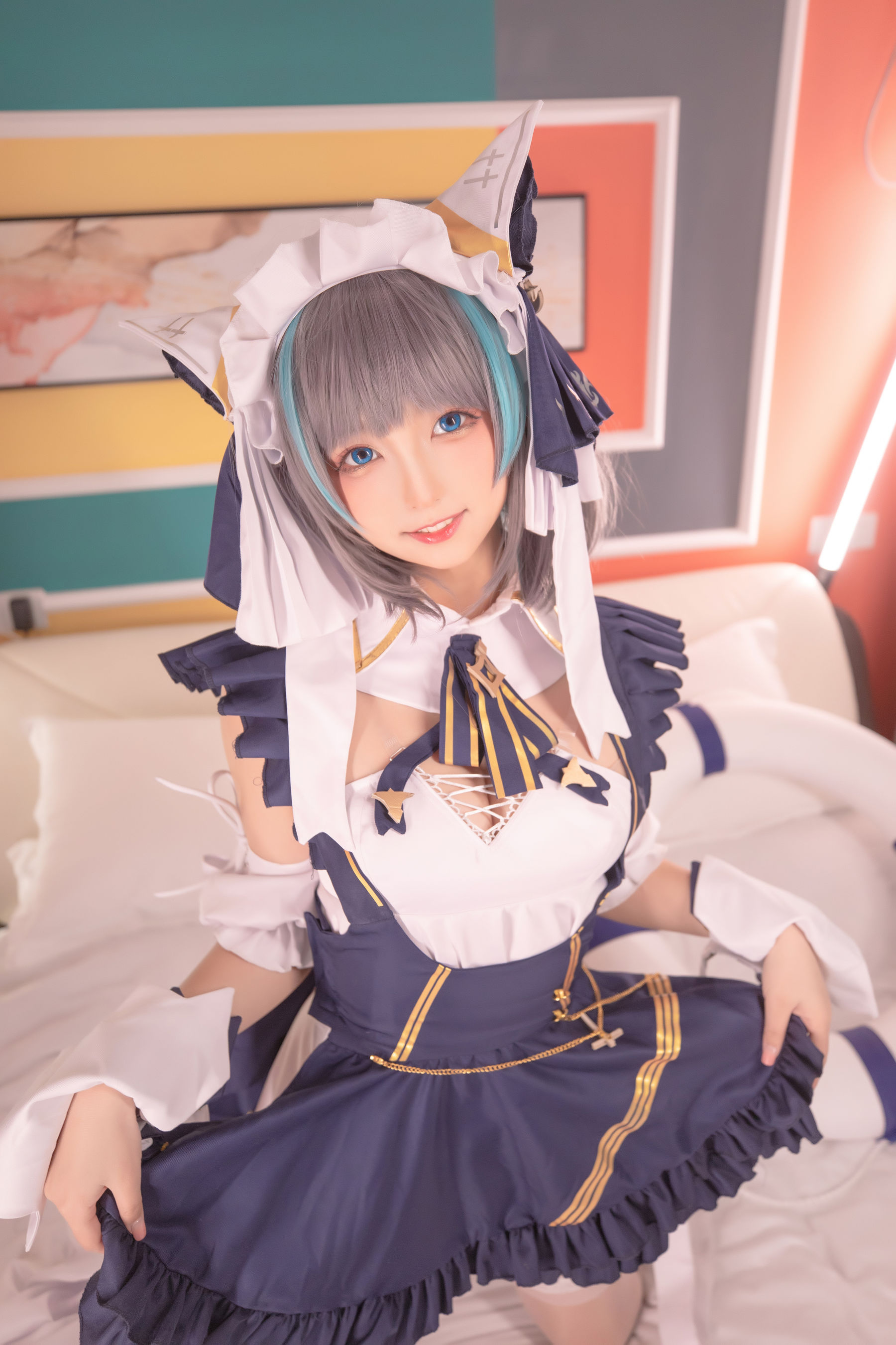 [网红COSER写真] 萝莉神楽板真冬 之柴郡 - 纯色庭院