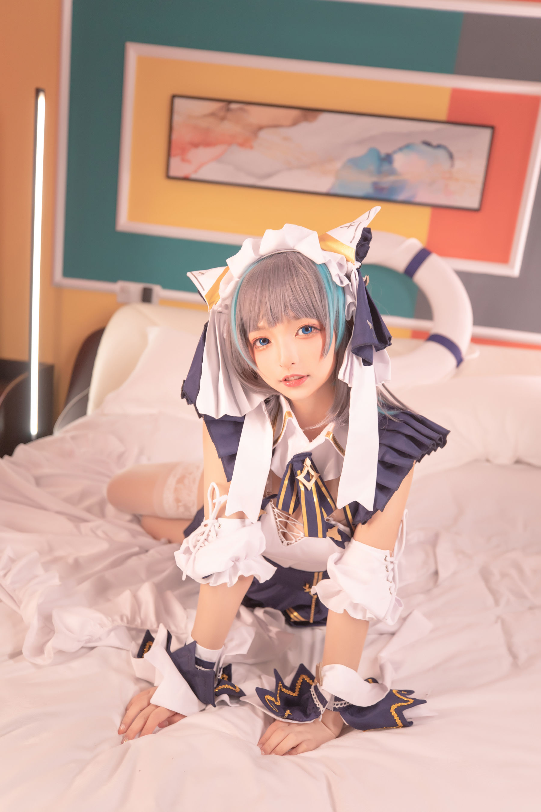 [网红COSER写真] 萝莉神楽板真冬 之柴郡 - 纯色庭院