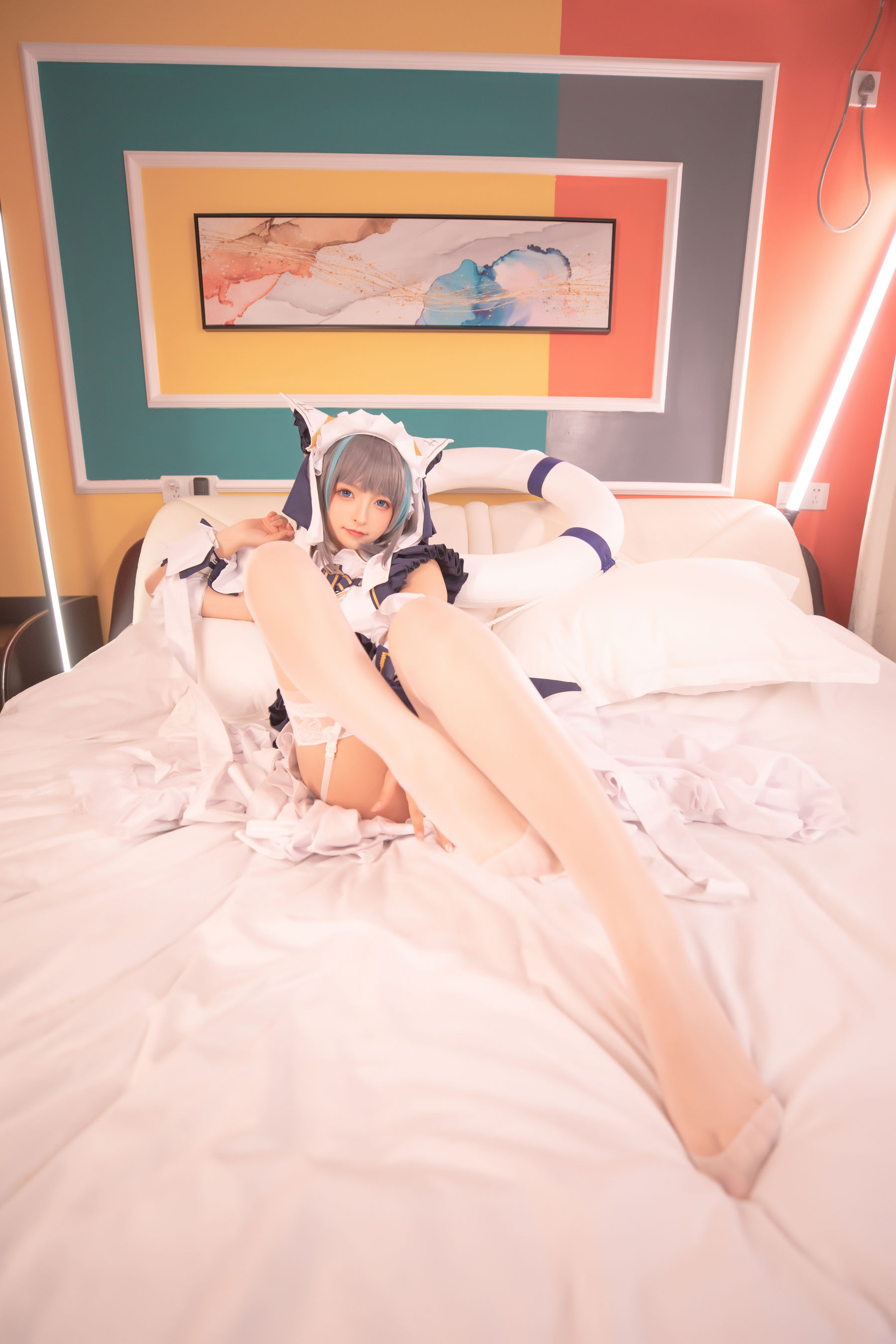 [网红COSER写真] 萝莉神楽板真冬 之柴郡 - 纯色庭院