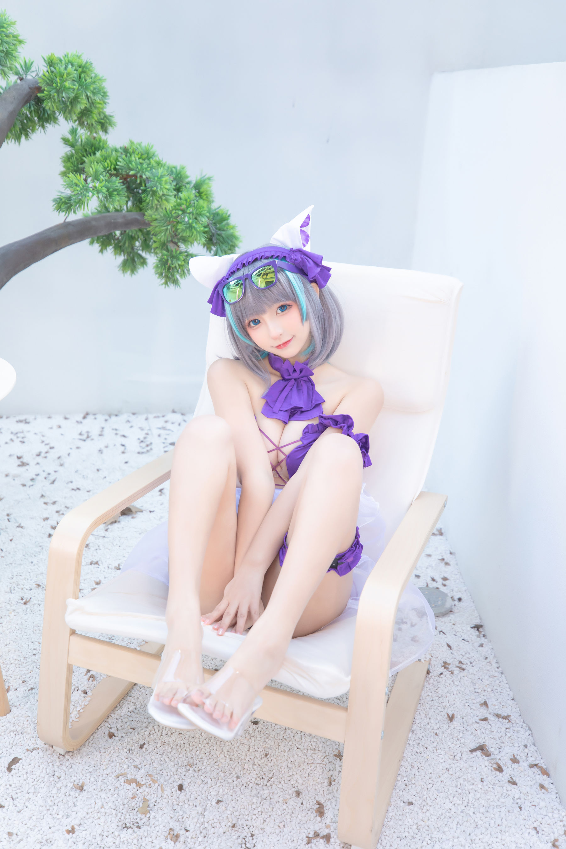 [网红COSER写真] 萝莉神楽板真冬 之柴郡 - 纯色庭院