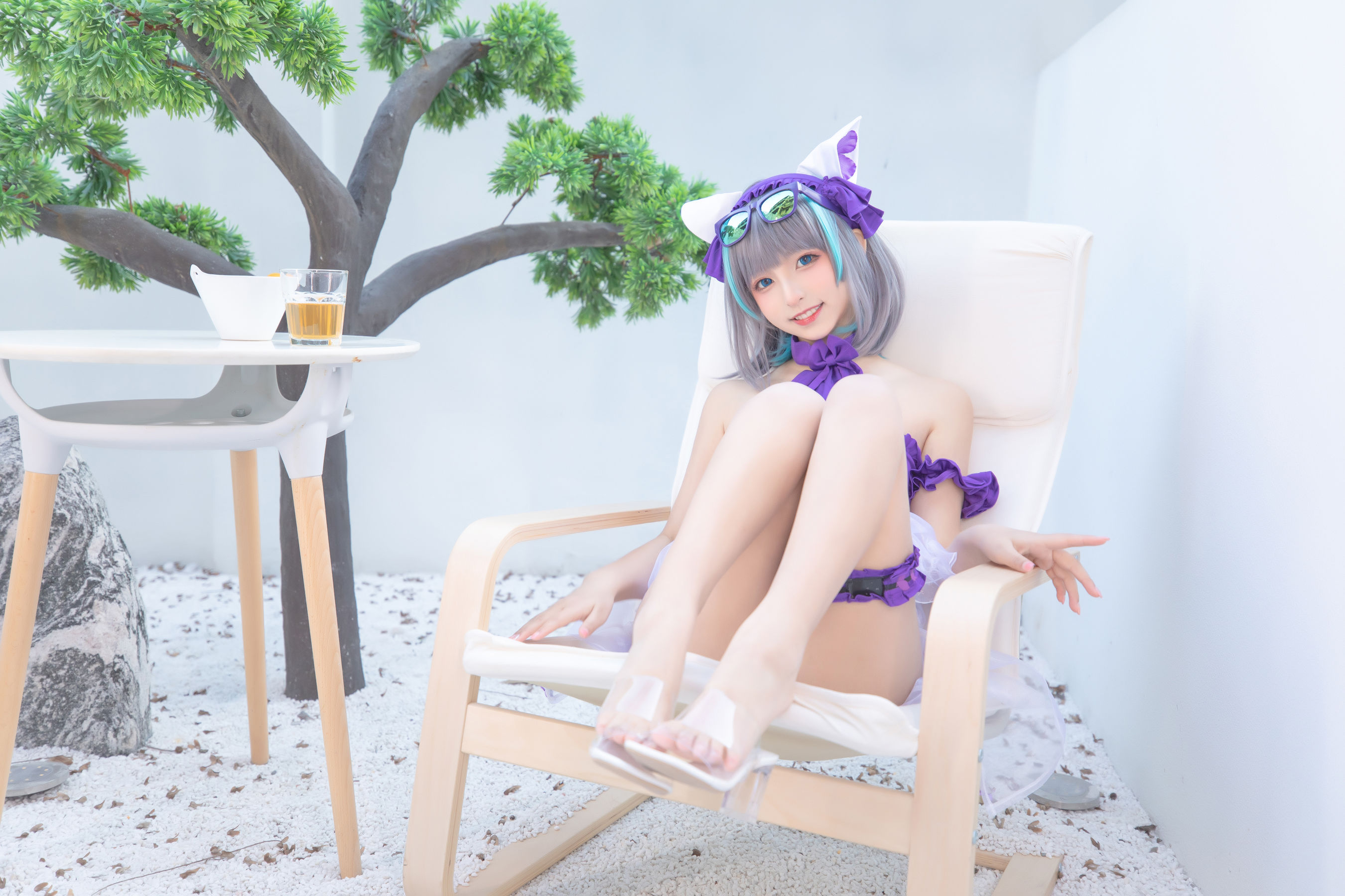 [网红COSER写真] 萝莉神楽板真冬 之柴郡 - 纯色庭院