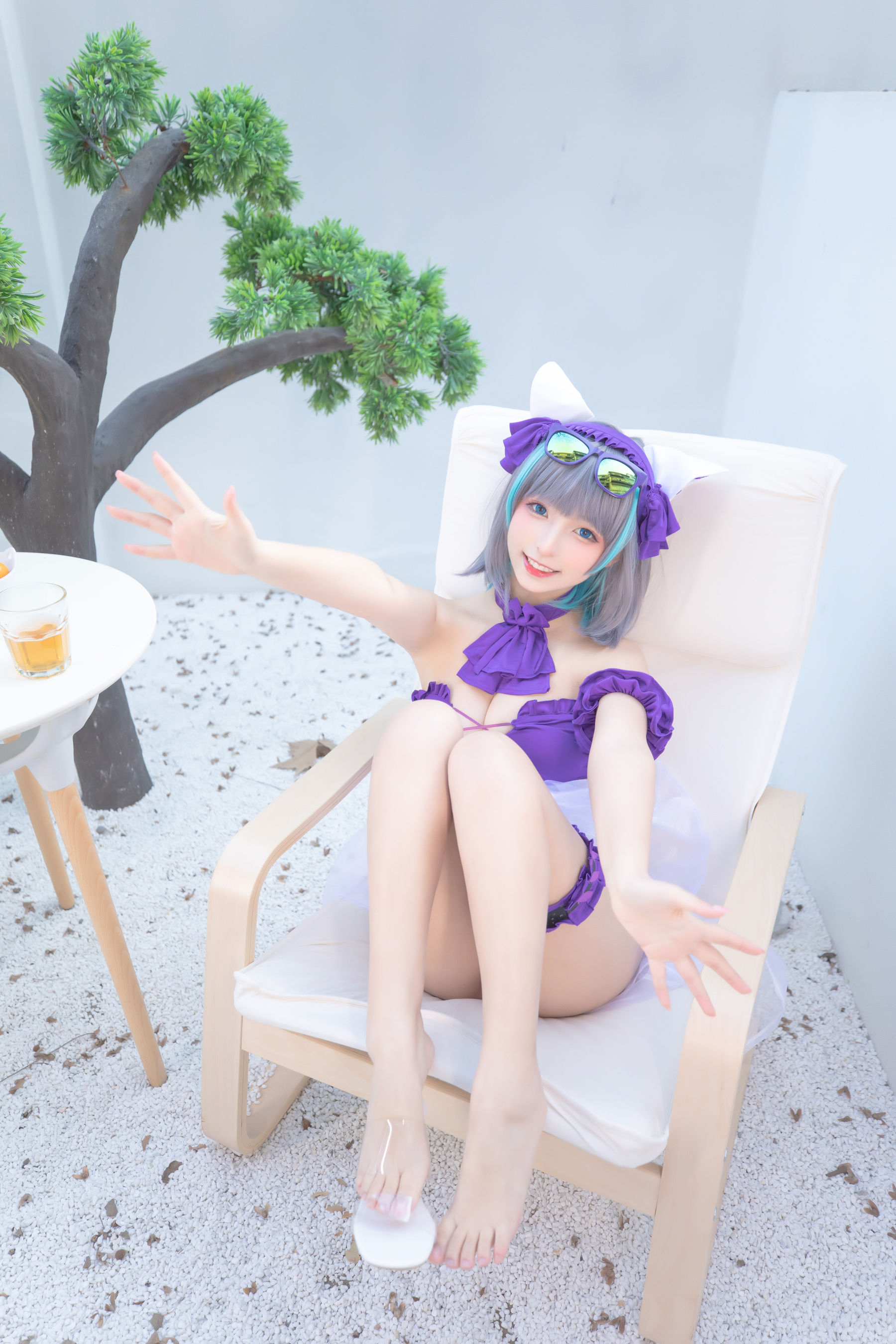 [网红COSER写真] 萝莉神楽板真冬 之柴郡 - 纯色庭院