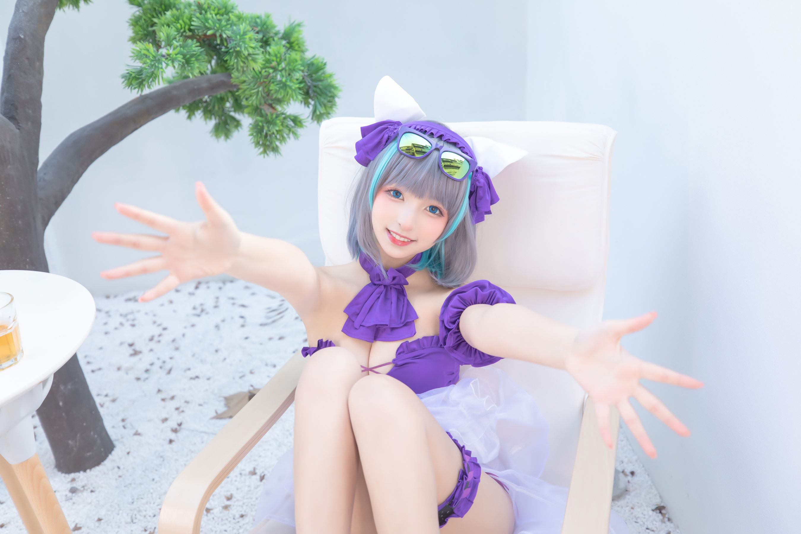 [网红COSER写真] 萝莉神楽板真冬 之柴郡 - 纯色庭院