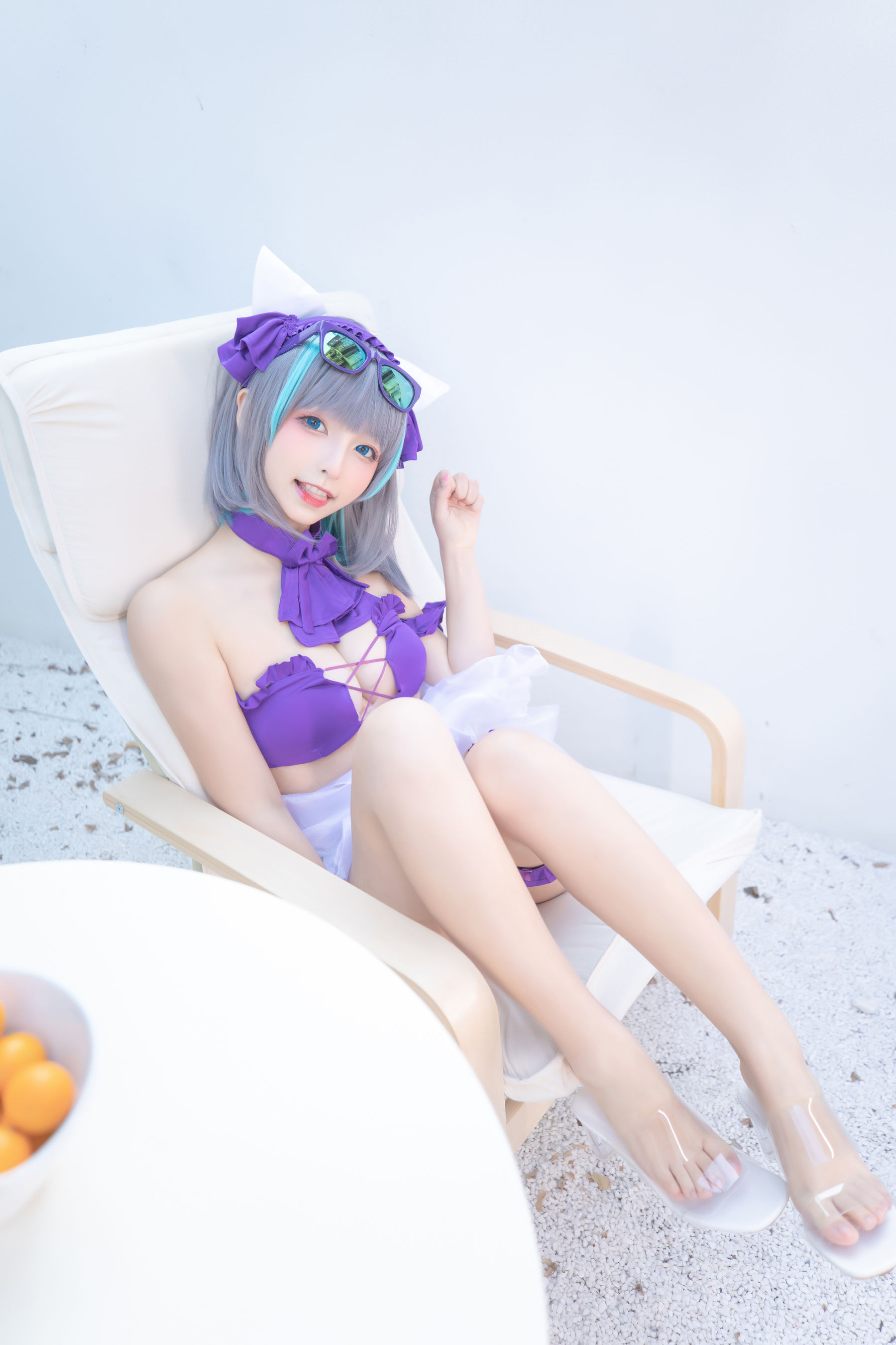 [网红COSER写真] 萝莉神楽板真冬 之柴郡 - 纯色庭院