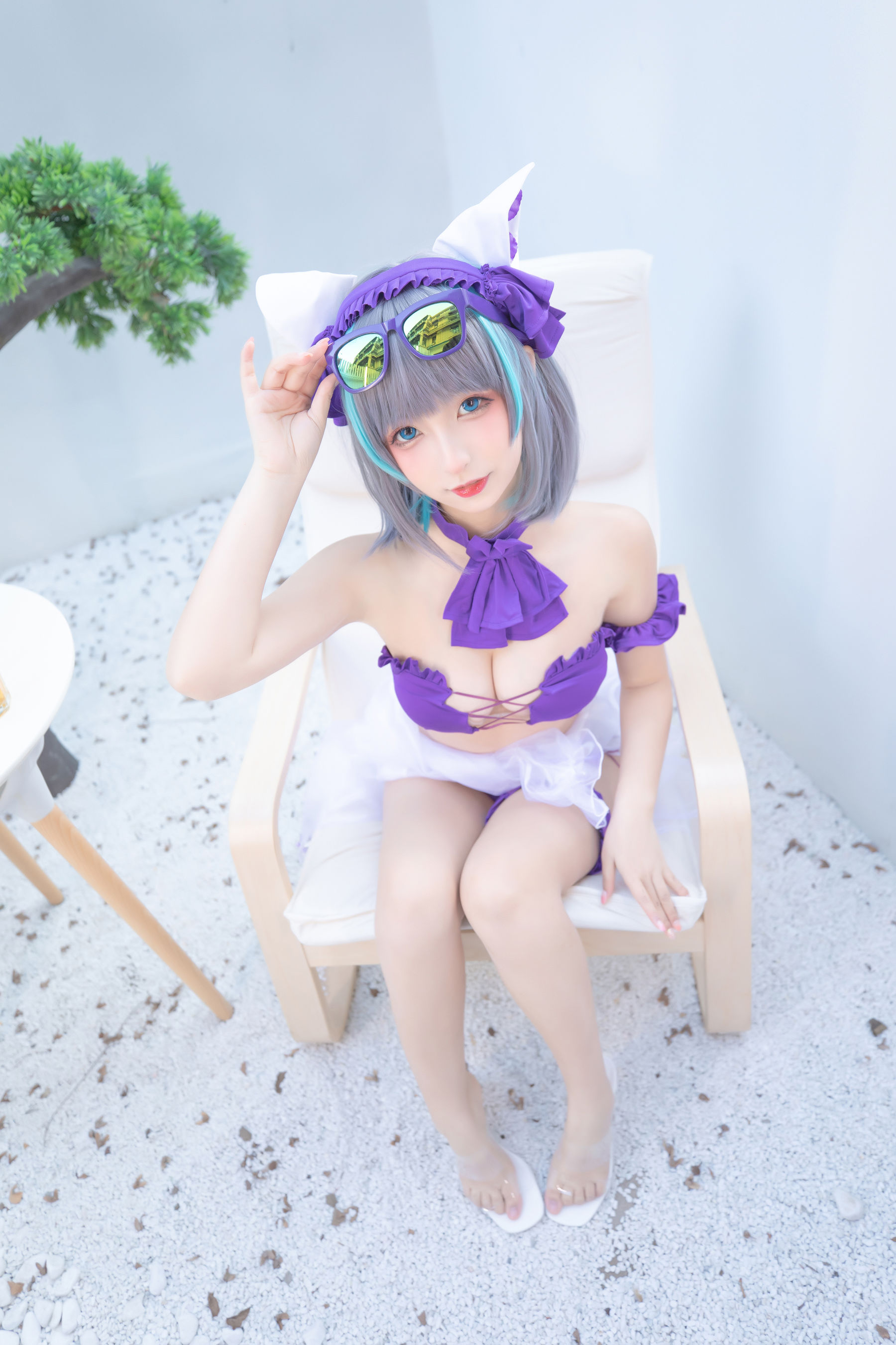 [网红COSER写真] 萝莉神楽板真冬 之柴郡 - 纯色庭院