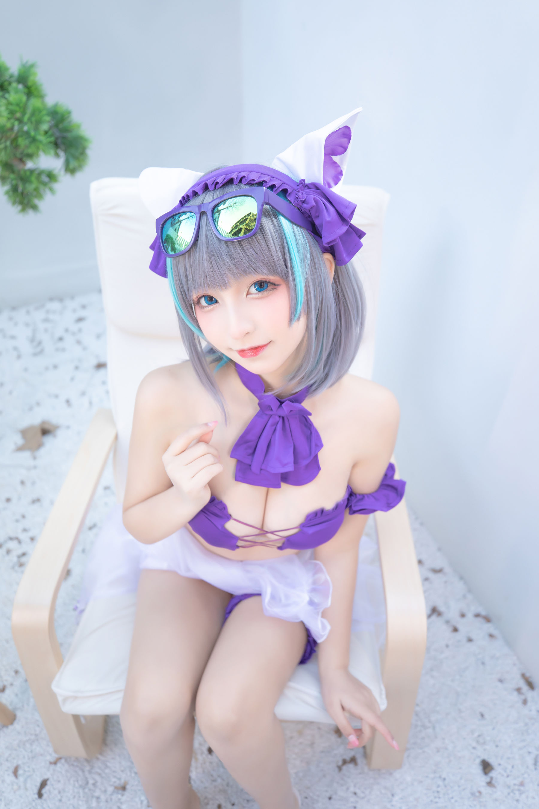 [网红COSER写真] 萝莉神楽板真冬 之柴郡 - 纯色庭院