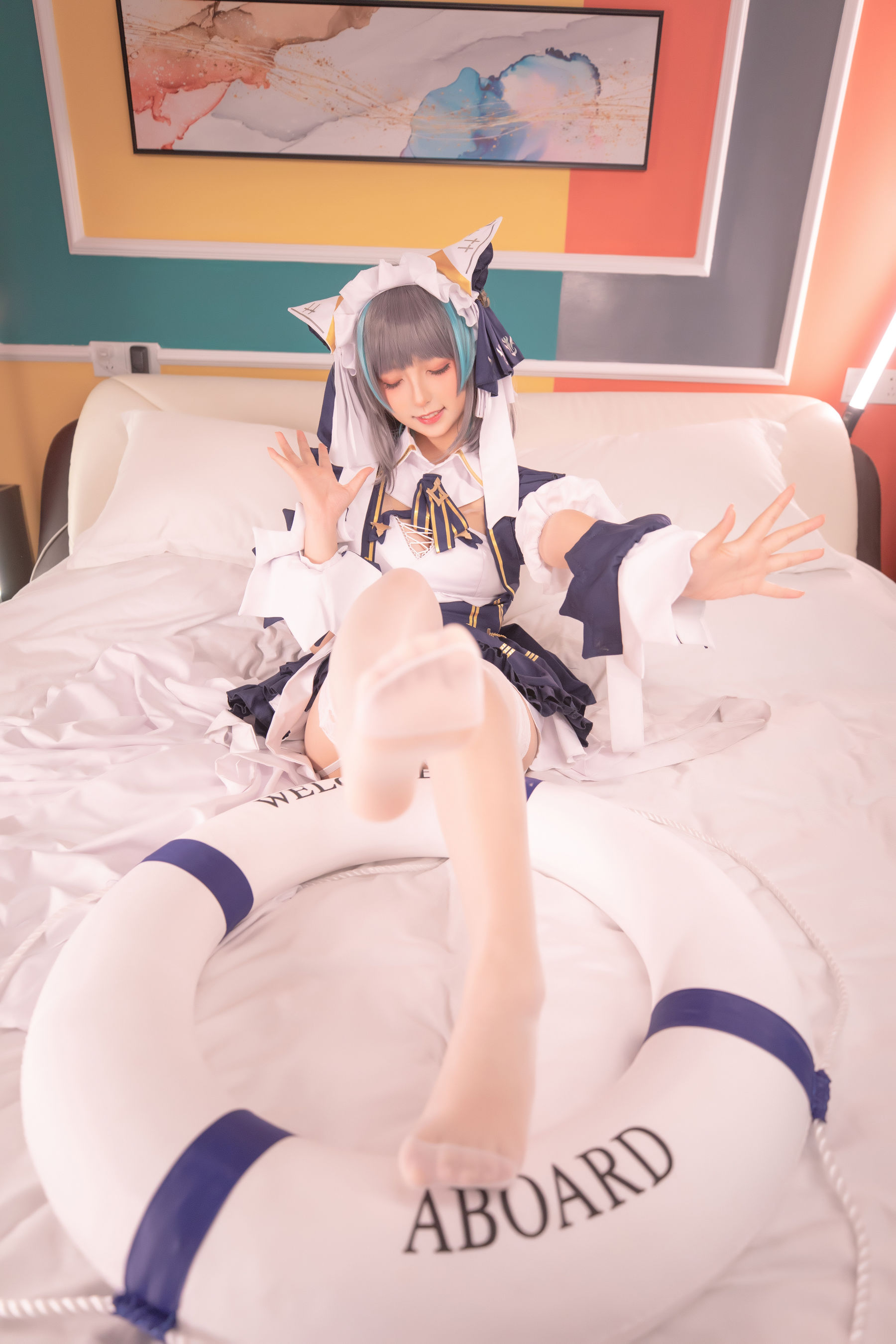 [网红COSER写真] 萝莉神楽板真冬 之柴郡 - 纯色庭院
