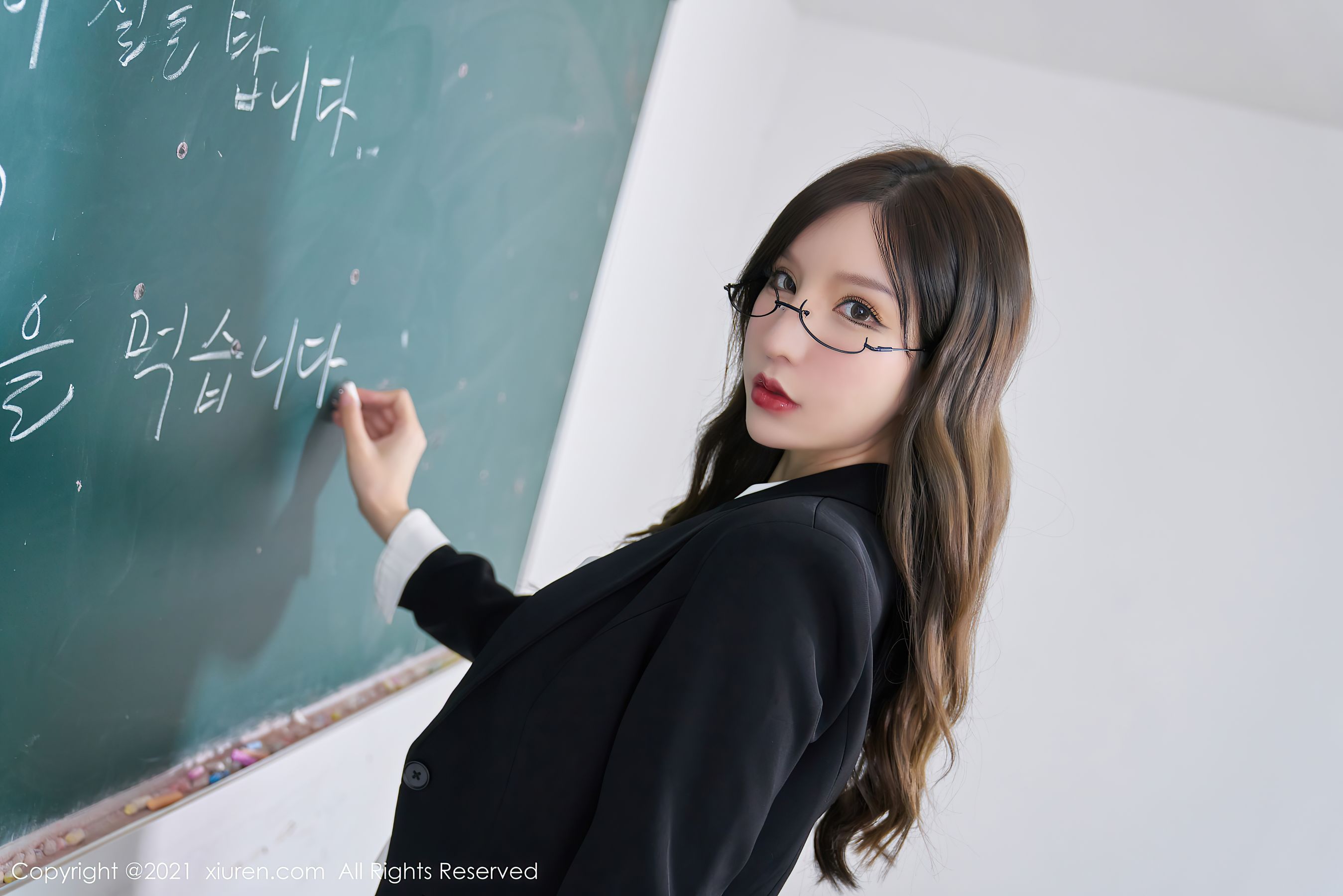 [秀人XIUREN] No.3650 周于希Sandy