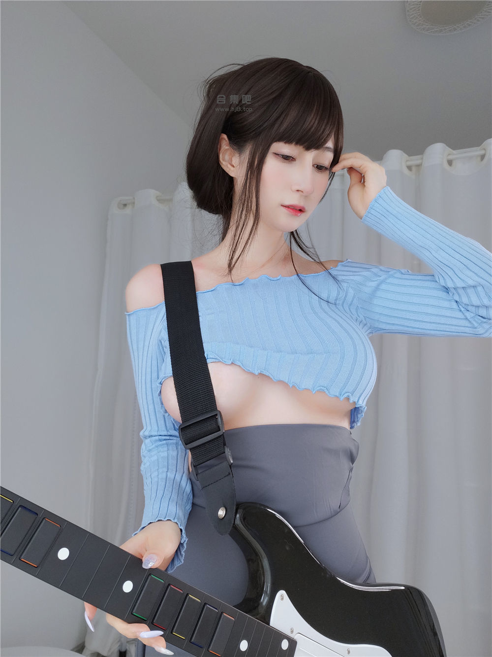 [网红COSER写真] Coser小姐姐白银 - 吉他妹妹